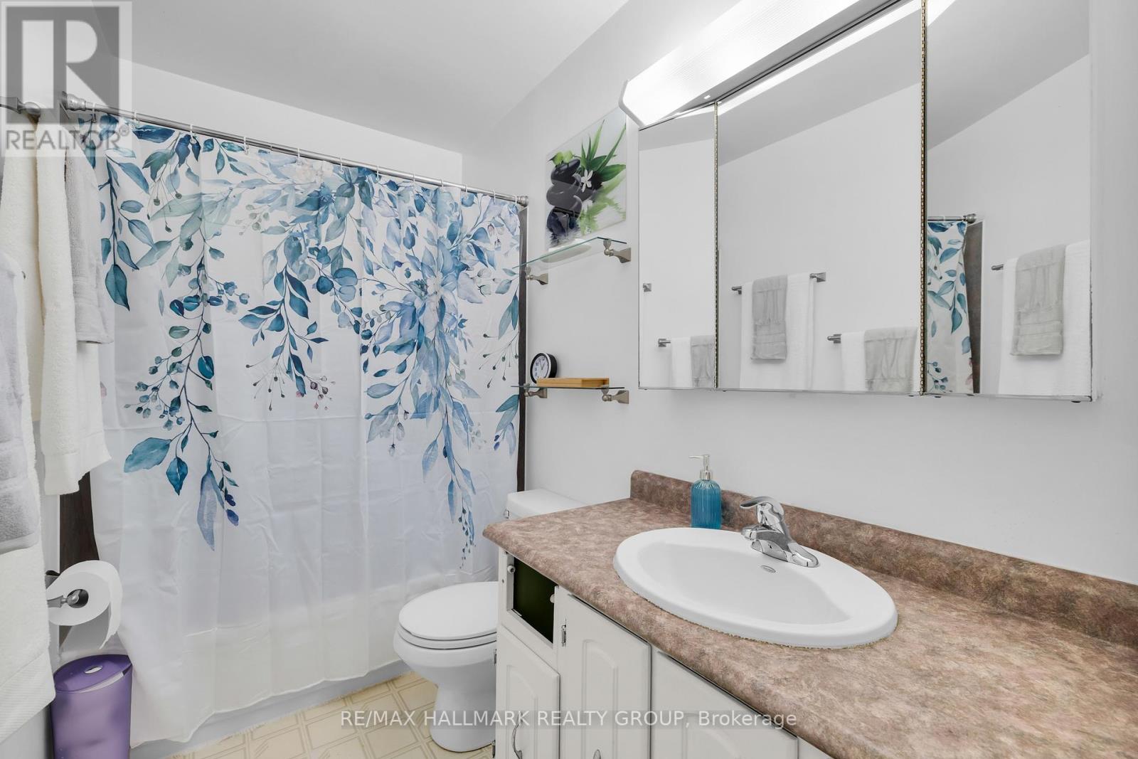 10 Black Forest Lane, Ottawa, Ontario  K2H 5C8 - Photo 33 - X12566520