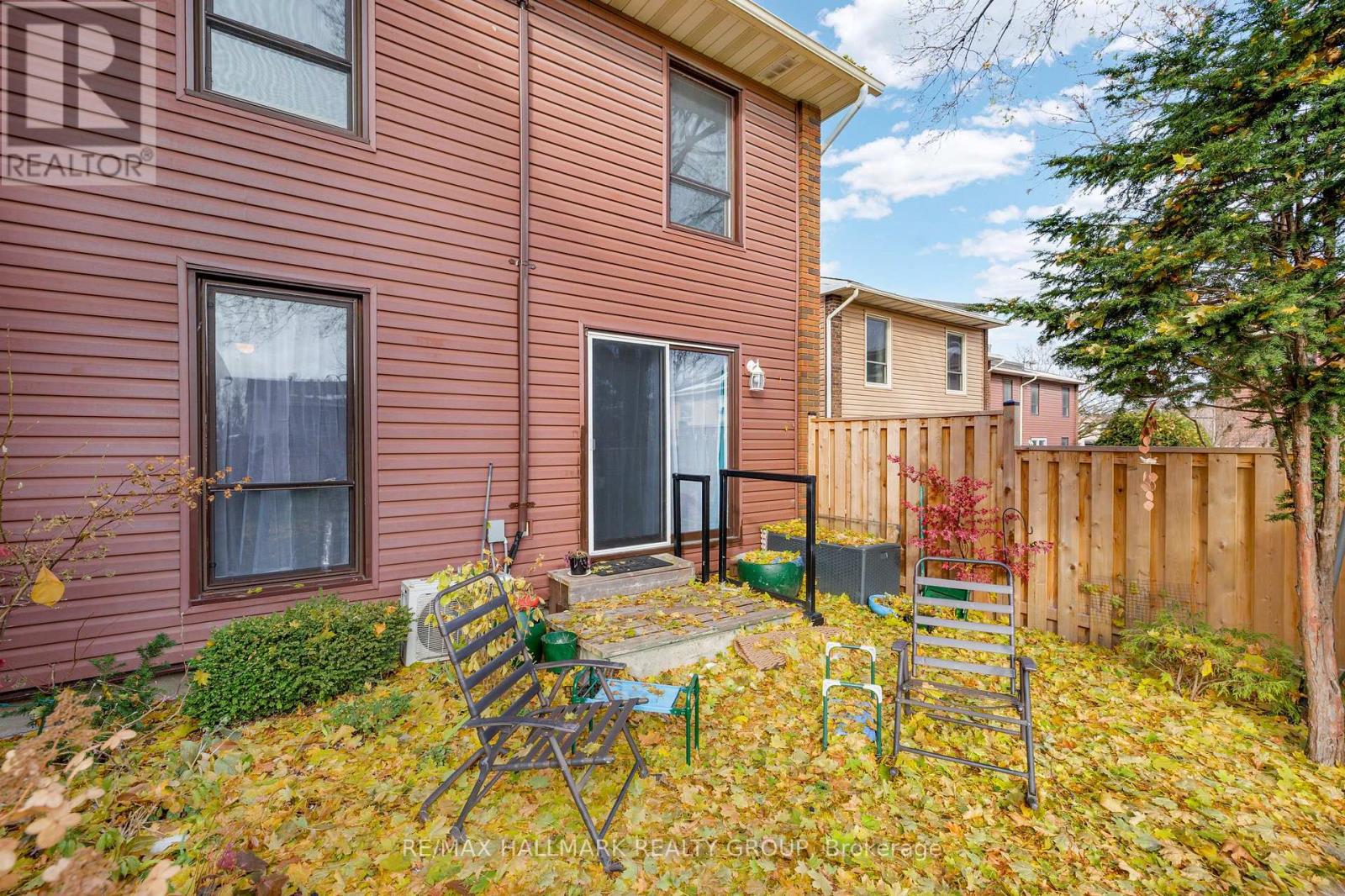 10 Black Forest Lane, Ottawa, Ontario  K2H 5C8 - Photo 40 - X12566520