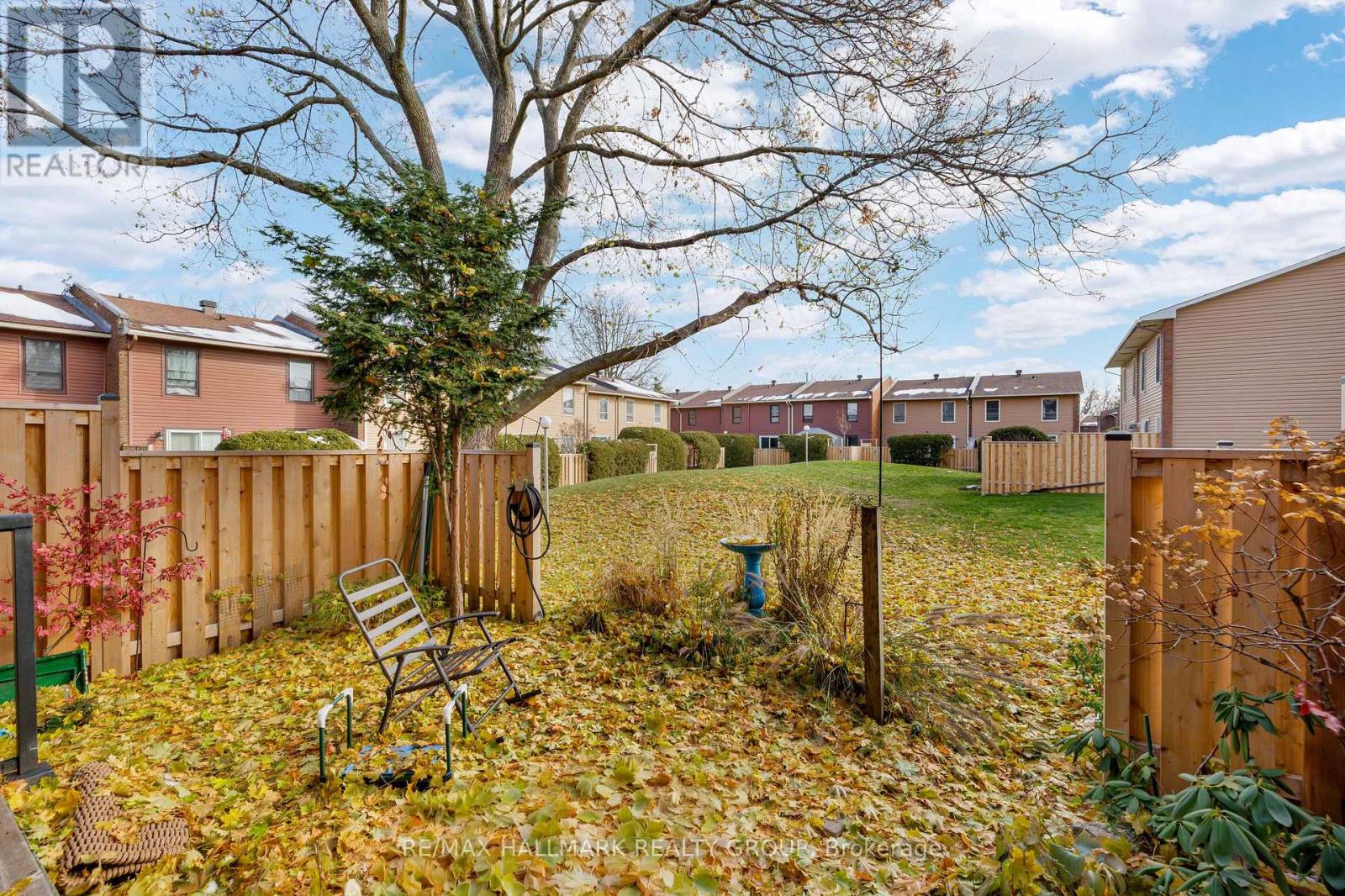 10 Black Forest Lane, Ottawa, Ontario  K2H 5C8 - Photo 41 - X12566520