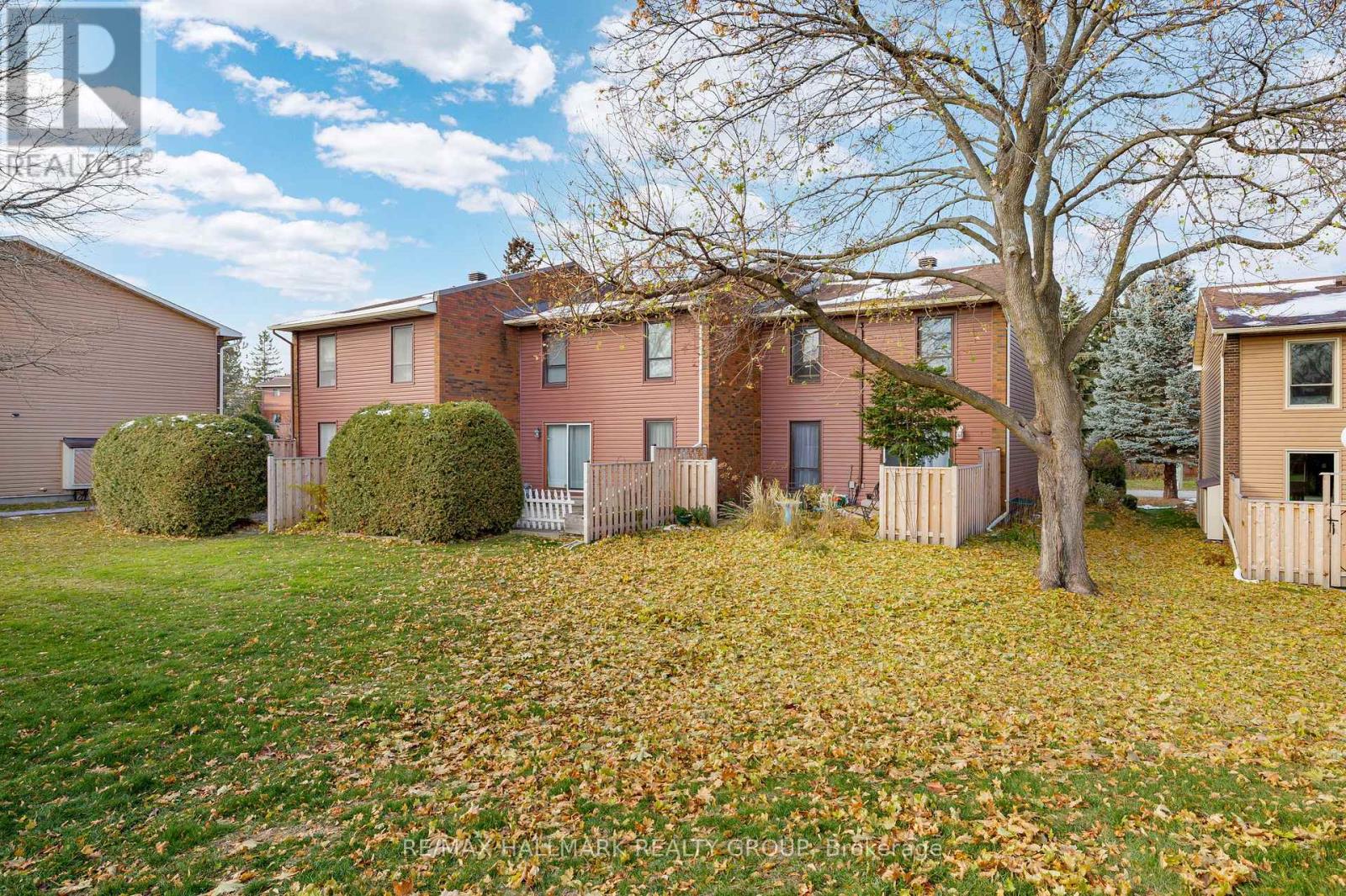 10 Black Forest Lane, Ottawa, Ontario  K2H 5C8 - Photo 43 - X12566520