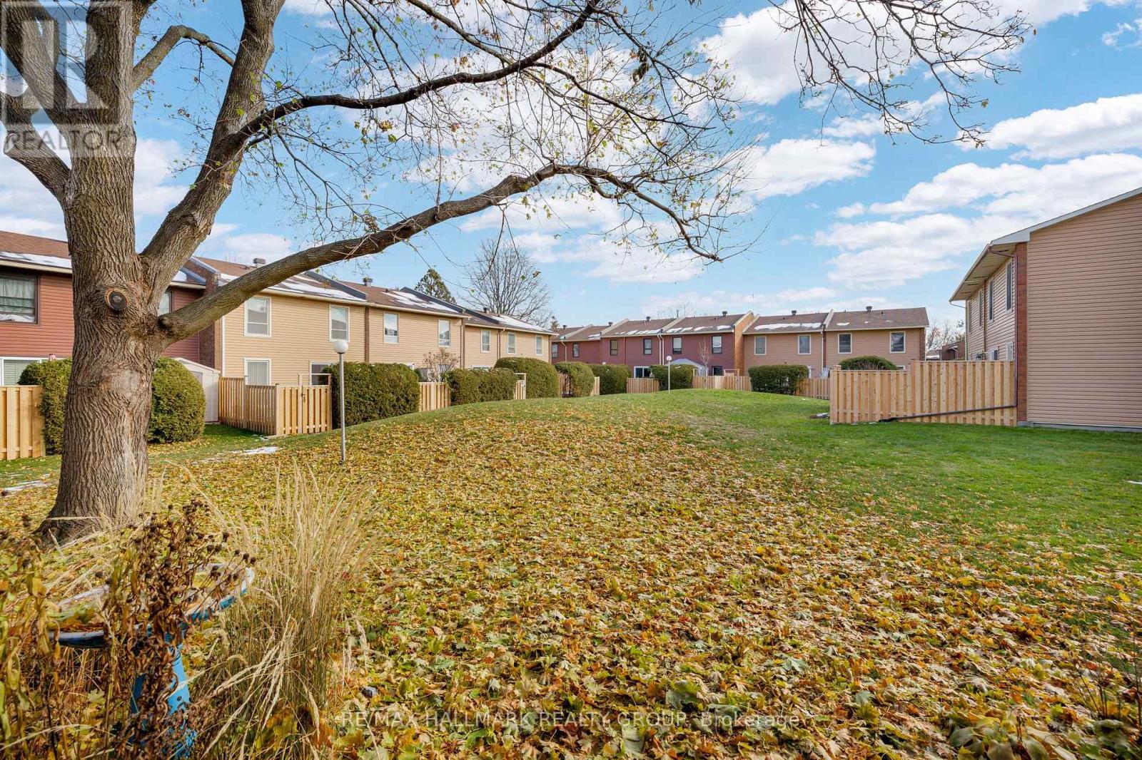 10 Black Forest Lane, Ottawa, Ontario  K2H 5C8 - Photo 44 - X12566520