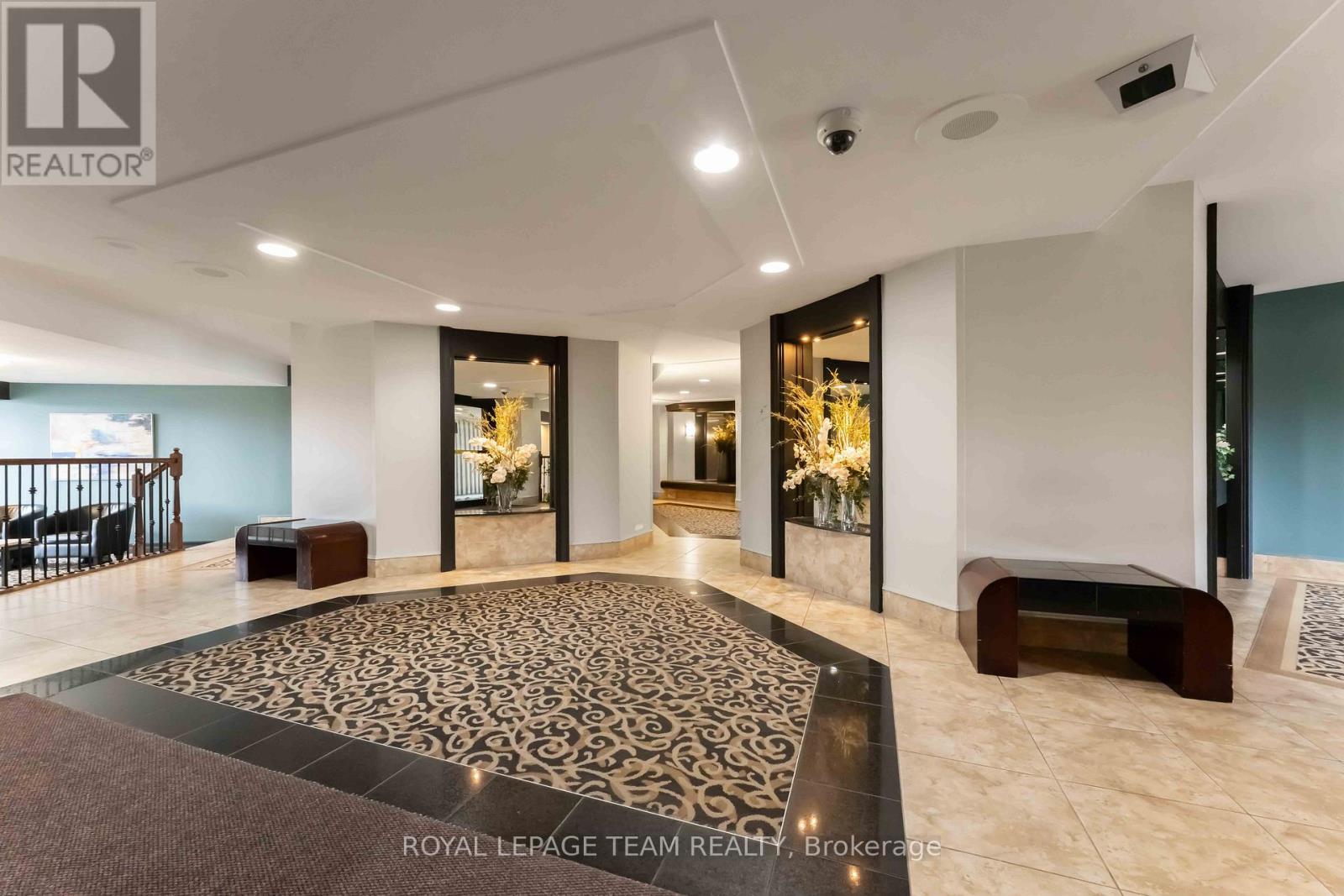 2106 - 1081 Ambleside Drive, Ottawa, Ontario  K2B 8C8 - Photo 2 - X12566654