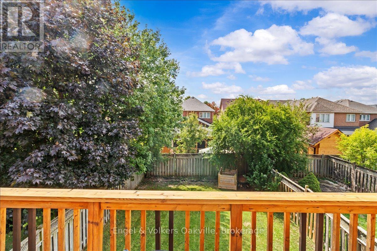 2561 Gill Crescent, Oakville, Ontario  L6H 6R8 - Photo 13 - W12566414