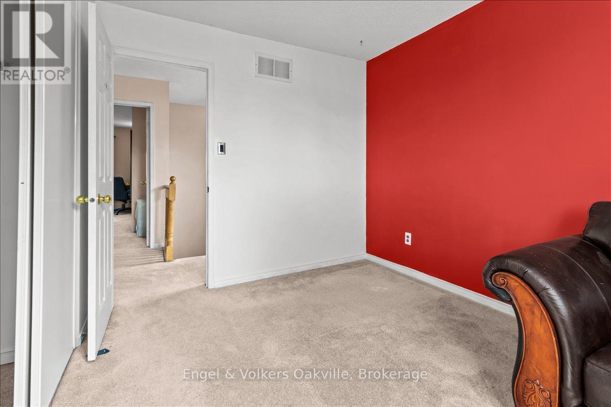 2561 Gill Crescent, Oakville, Ontario  L6H 6R8 - Photo 23 - W12566414