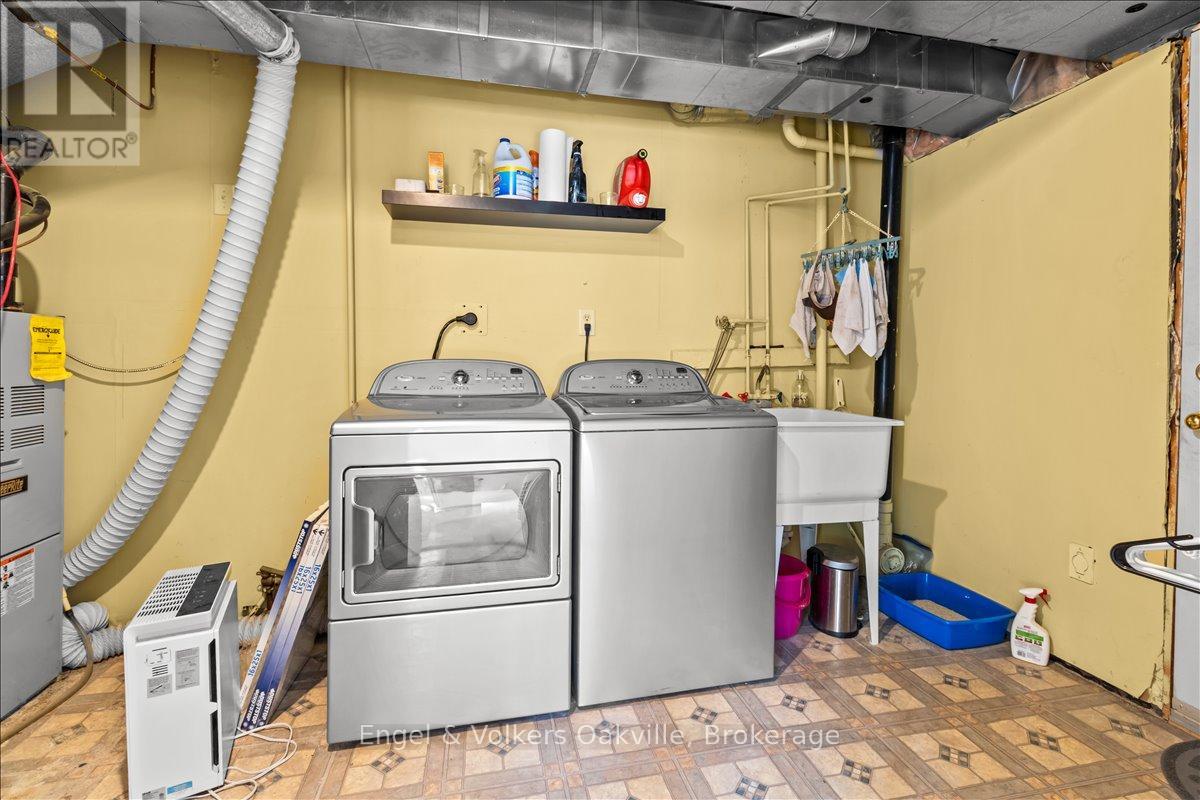 2561 Gill Crescent, Oakville, Ontario  L6H 6R8 - Photo 27 - W12566414