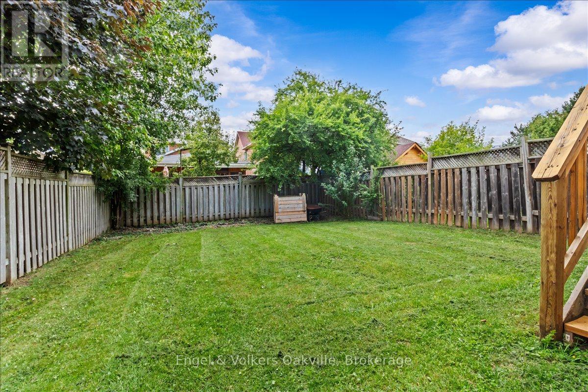 2561 Gill Crescent, Oakville, Ontario  L6H 6R8 - Photo 28 - W12566414