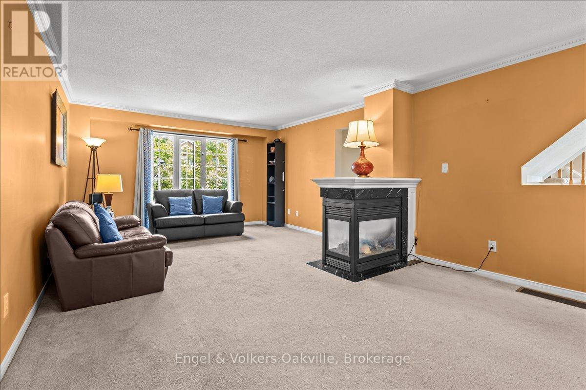 2561 Gill Crescent, Oakville, Ontario  L6H 6R8 - Photo 6 - W12566414