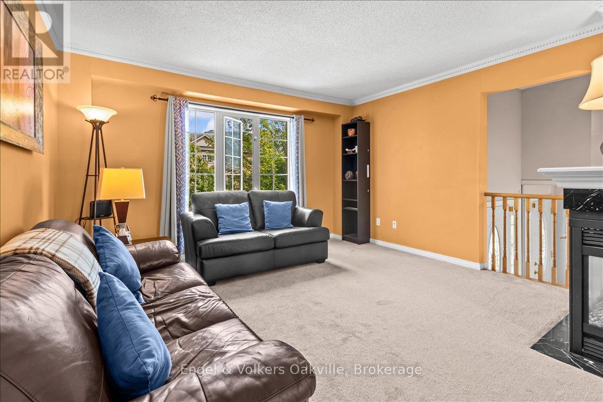 2561 Gill Crescent, Oakville, Ontario  L6H 6R8 - Photo 7 - W12566414