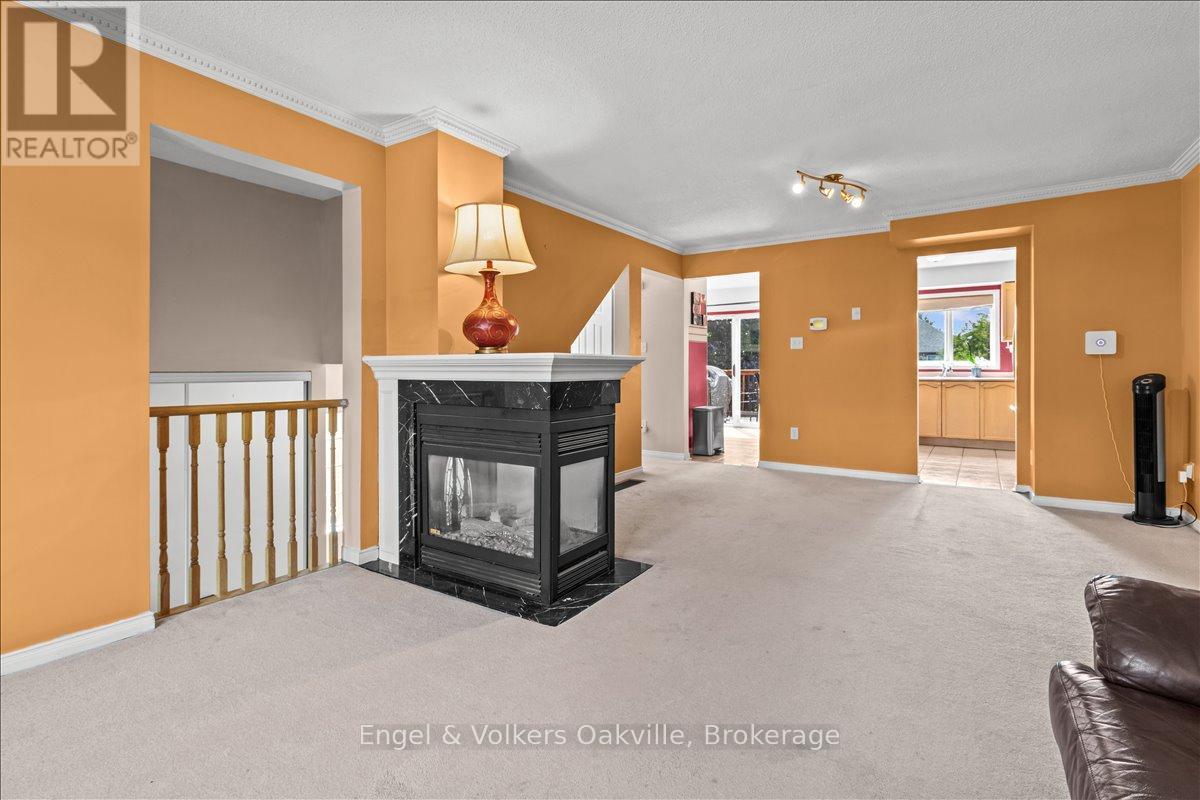 2561 Gill Crescent, Oakville, Ontario  L6H 6R8 - Photo 8 - W12566414