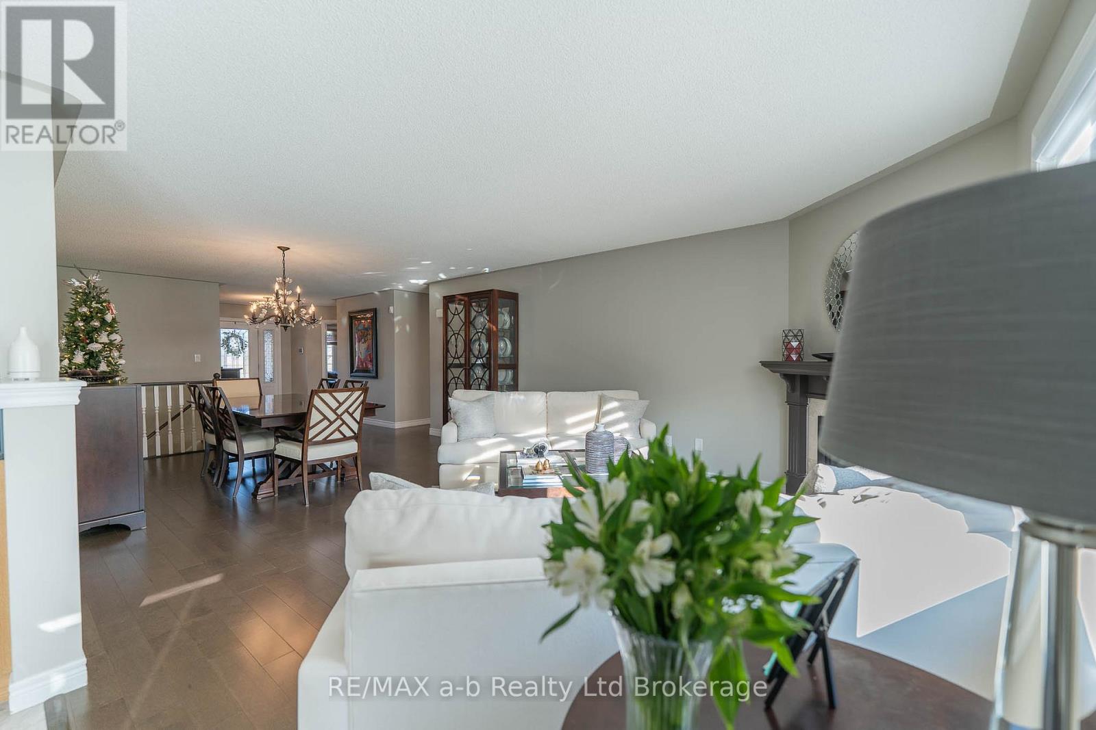 90 Weston Drive, Tillsonburg, Ontario  N4G 5W9 - Photo 10 - X12566574