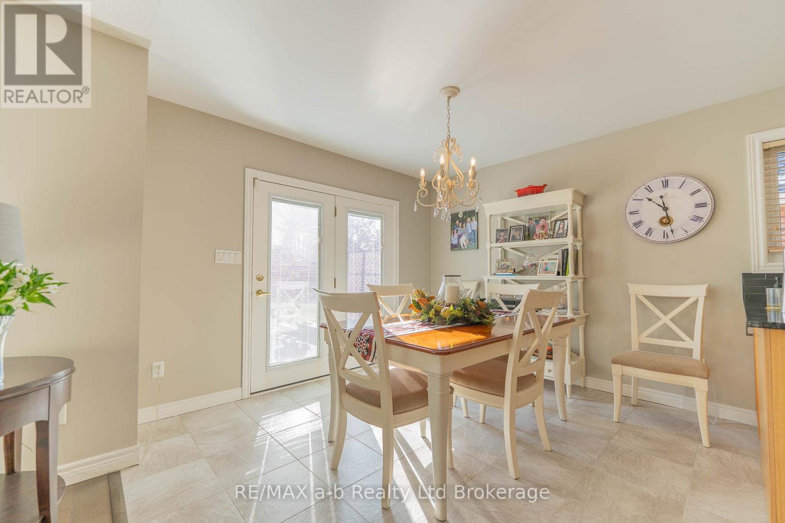 90 Weston Drive, Tillsonburg, Ontario  N4G 5W9 - Photo 15 - X12566574