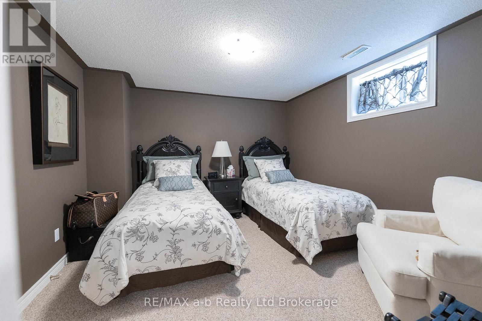 90 Weston Drive, Tillsonburg, Ontario  N4G 5W9 - Photo 30 - X12566574