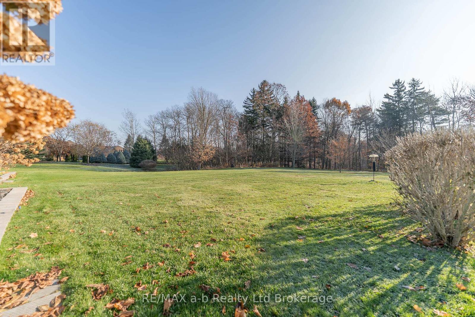 90 Weston Drive, Tillsonburg, Ontario  N4G 5W9 - Photo 32 - X12566574