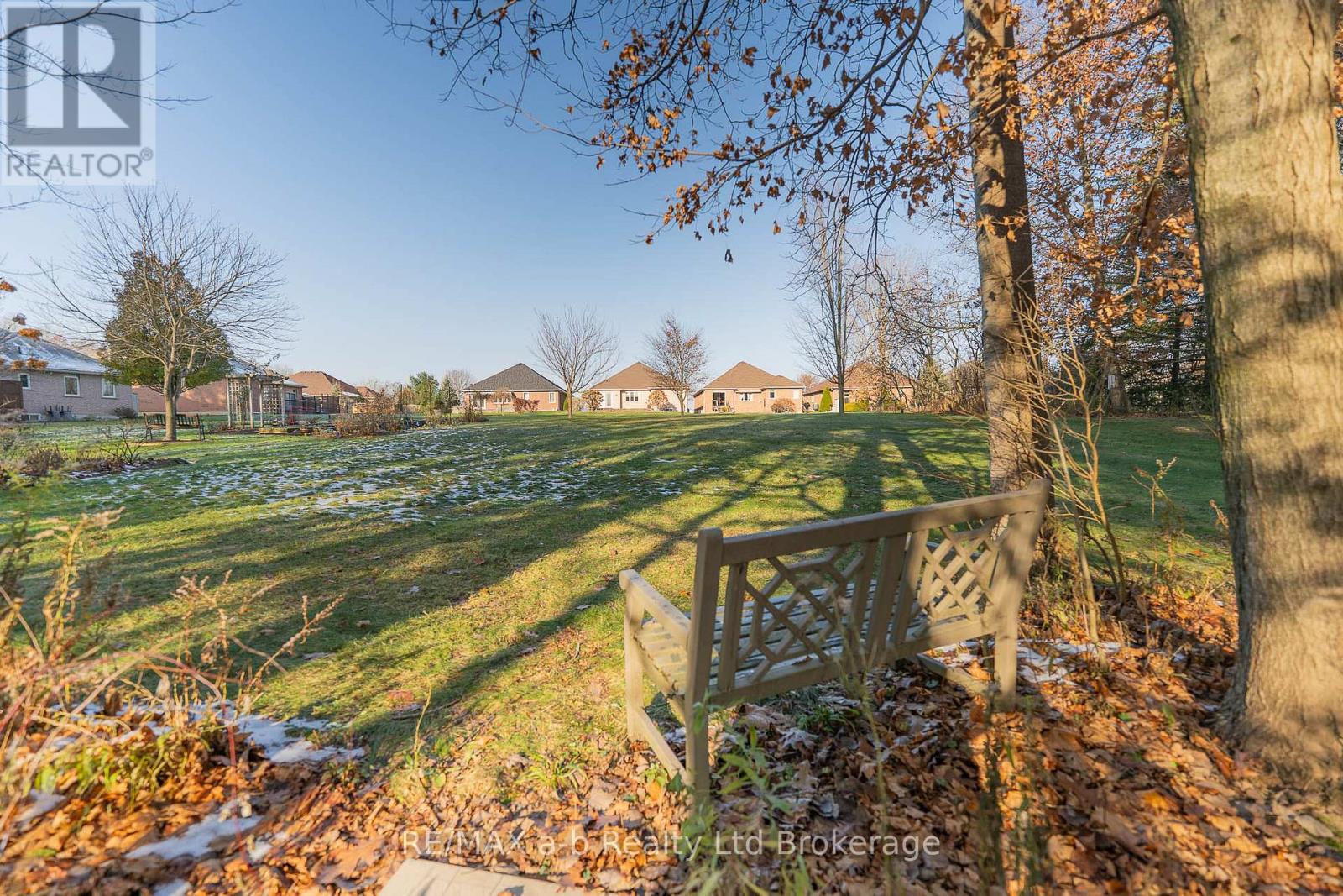 90 Weston Drive, Tillsonburg, Ontario  N4G 5W9 - Photo 34 - X12566574