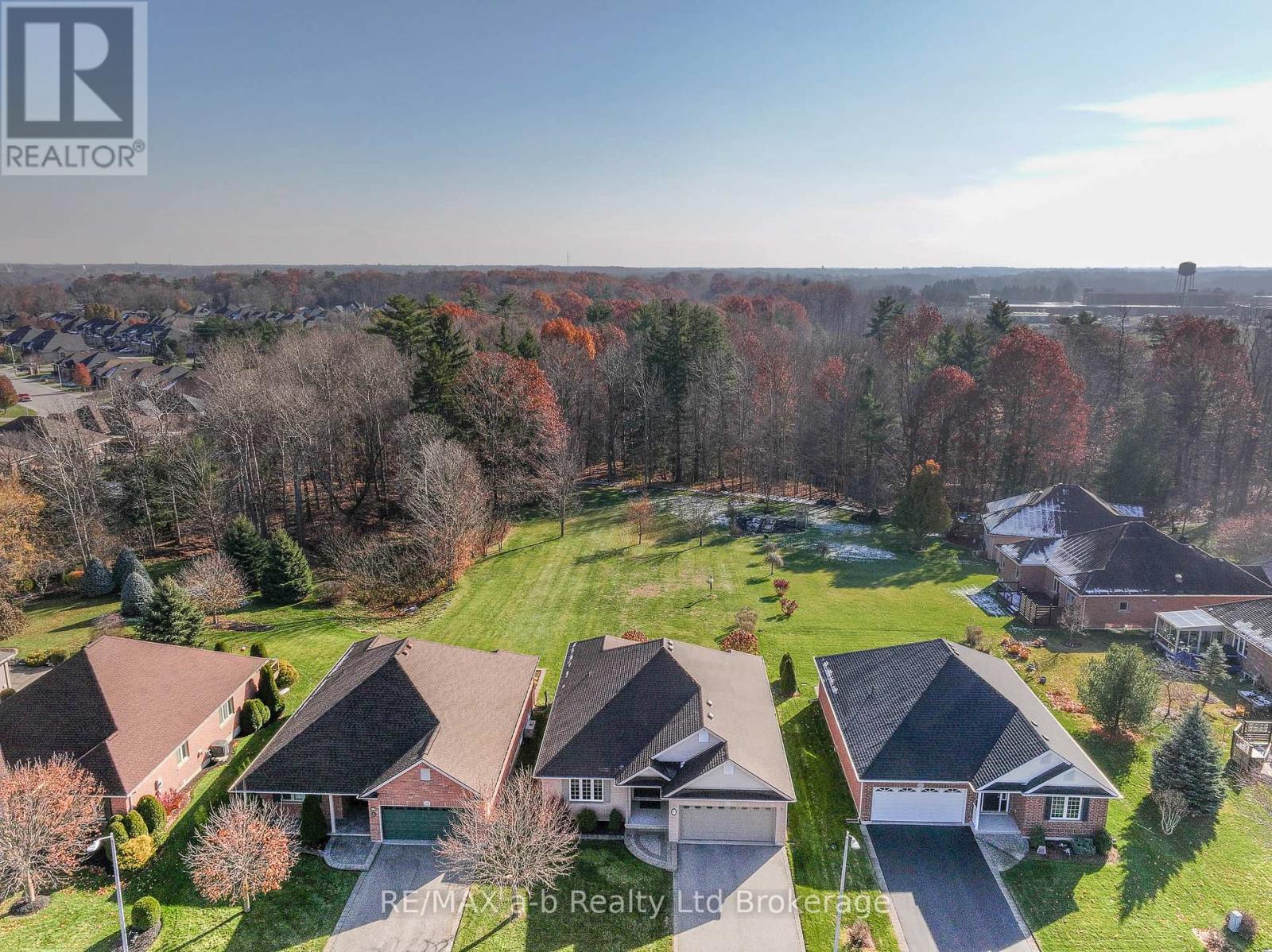 90 Weston Drive, Tillsonburg, Ontario  N4G 5W9 - Photo 39 - X12566574