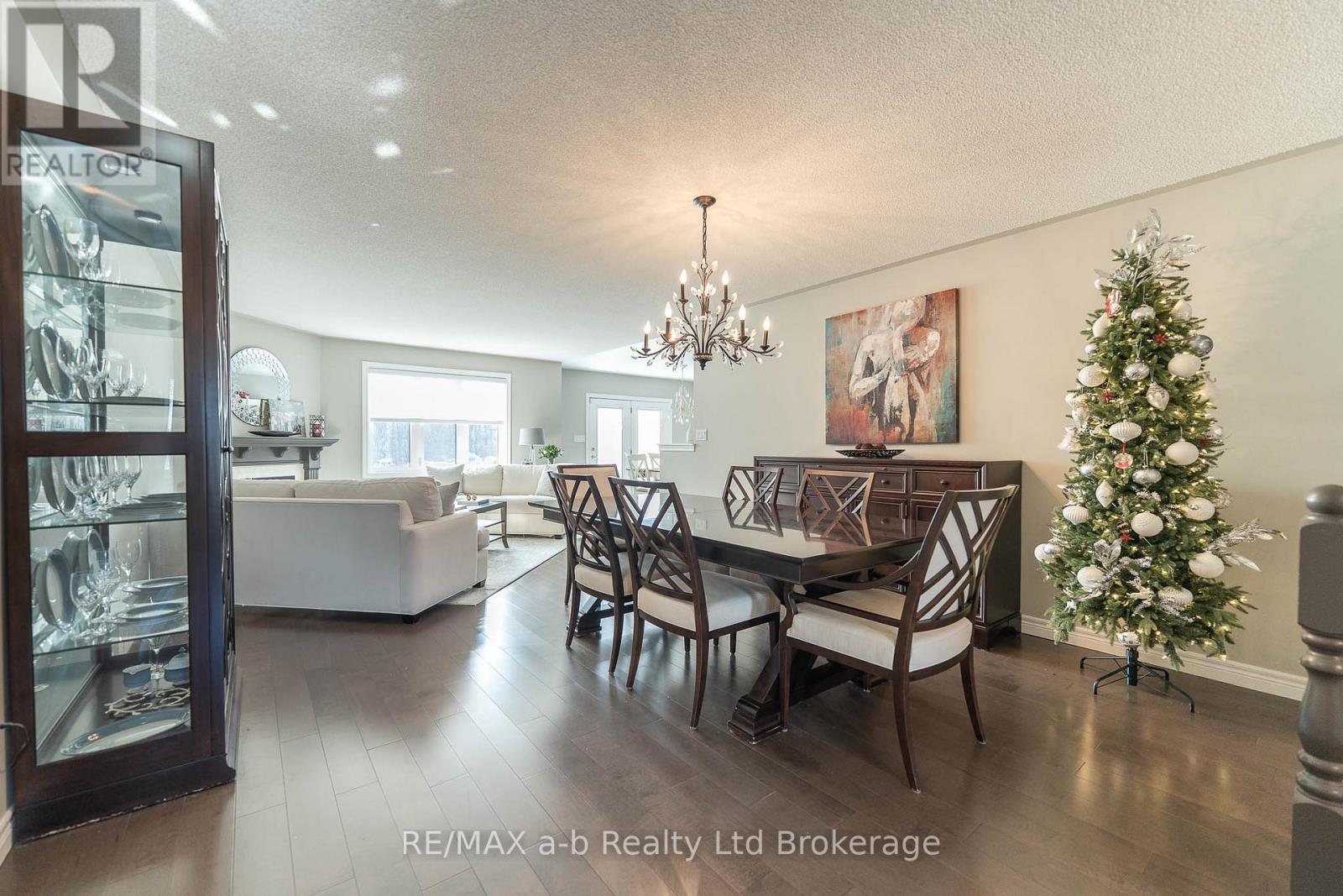 90 Weston Drive, Tillsonburg, Ontario  N4G 5W9 - Photo 7 - X12566574