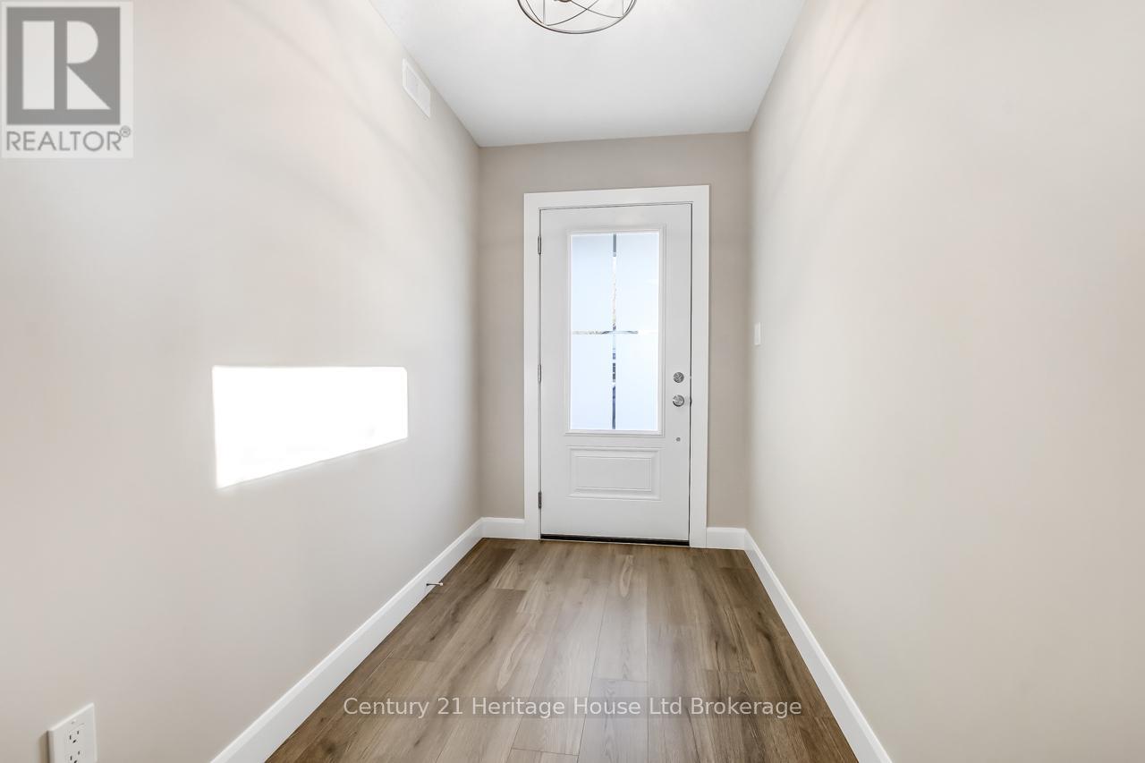 846 Water Street, Woodstock, Ontario  N4S 1S7 - Photo 3 - X12566622