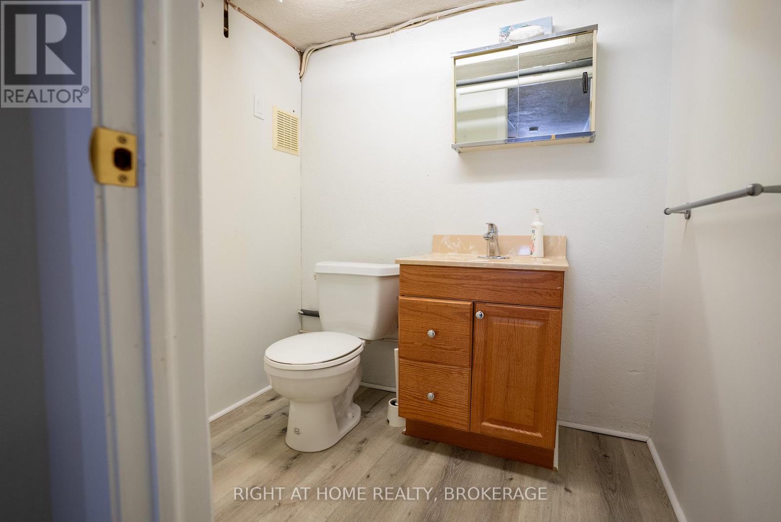 57 Edgar Street, Welland, Ontario  L3C 1S6 - Photo 35 - X12566432