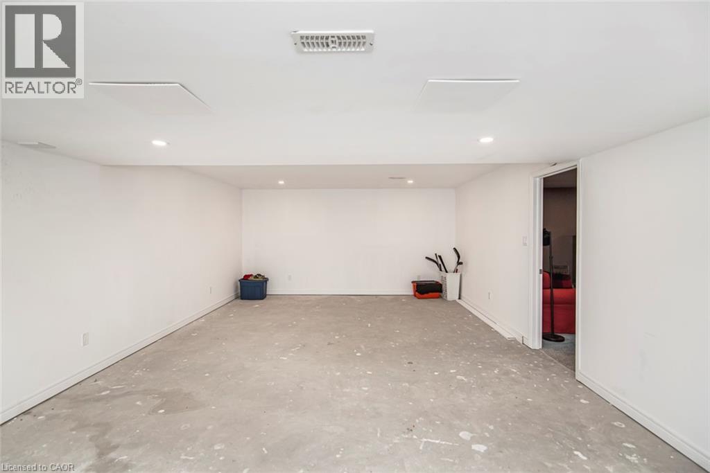 13 Mulligan Trail, Hamilton, Ontario  L9B 0A4 - Photo 34 - 40788874