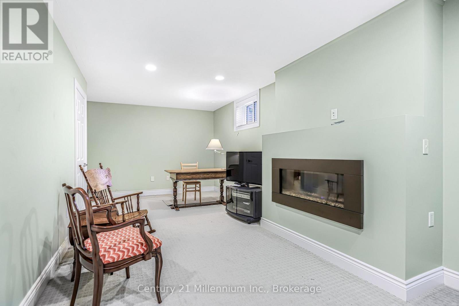 11 - 190 Morpeth Street, Saugeen Shores, Ontario N0H 2L0 - Photo 34 - X12566410