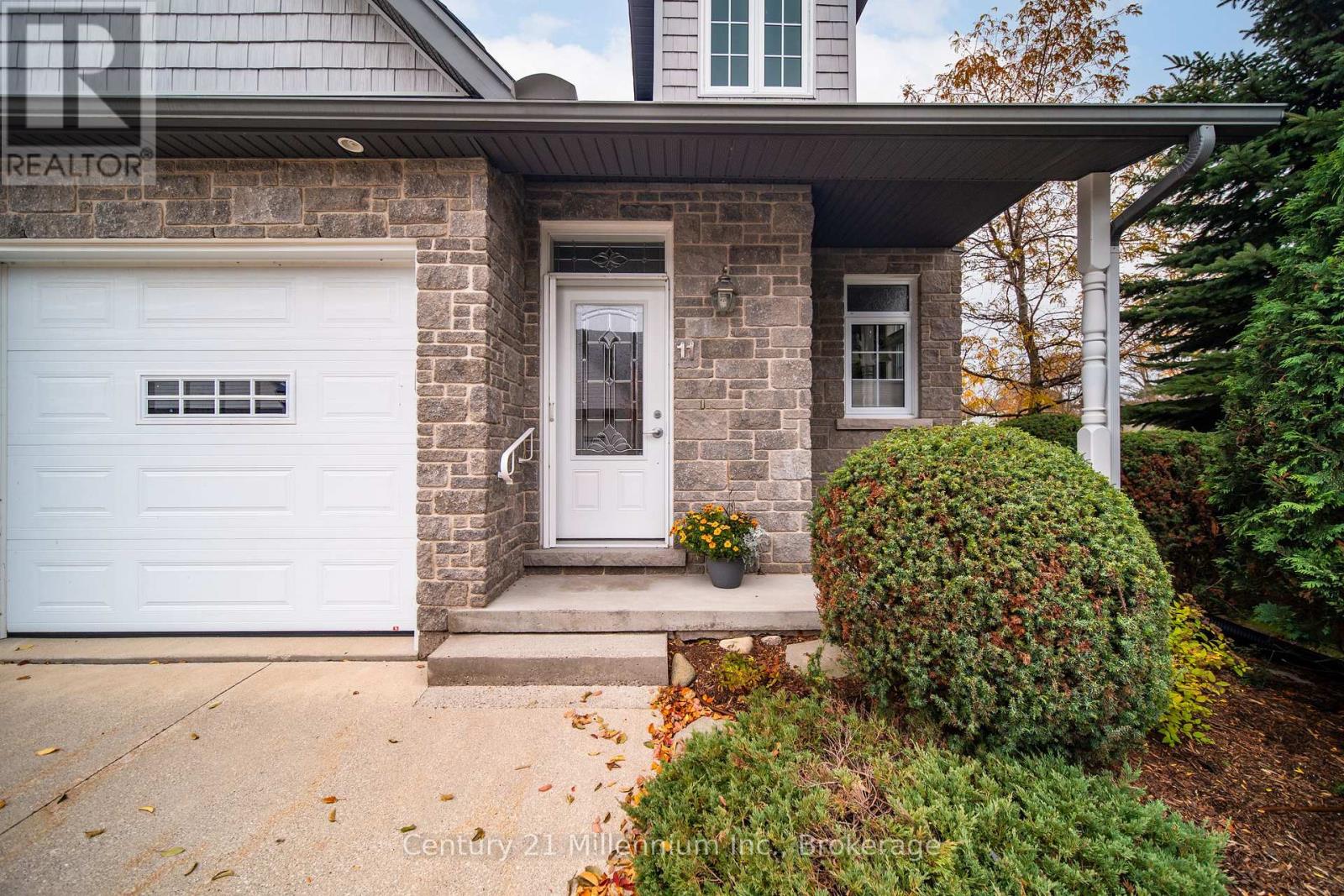 11 - 190 Morpeth Street, Saugeen Shores, Ontario N0H 2L0 - Photo 8 - X12566410