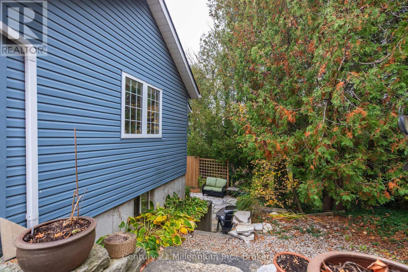 244 Summerhill Road, Saugeen Shores, Ontario  N0H 2L0 - Photo 15 - X12566428