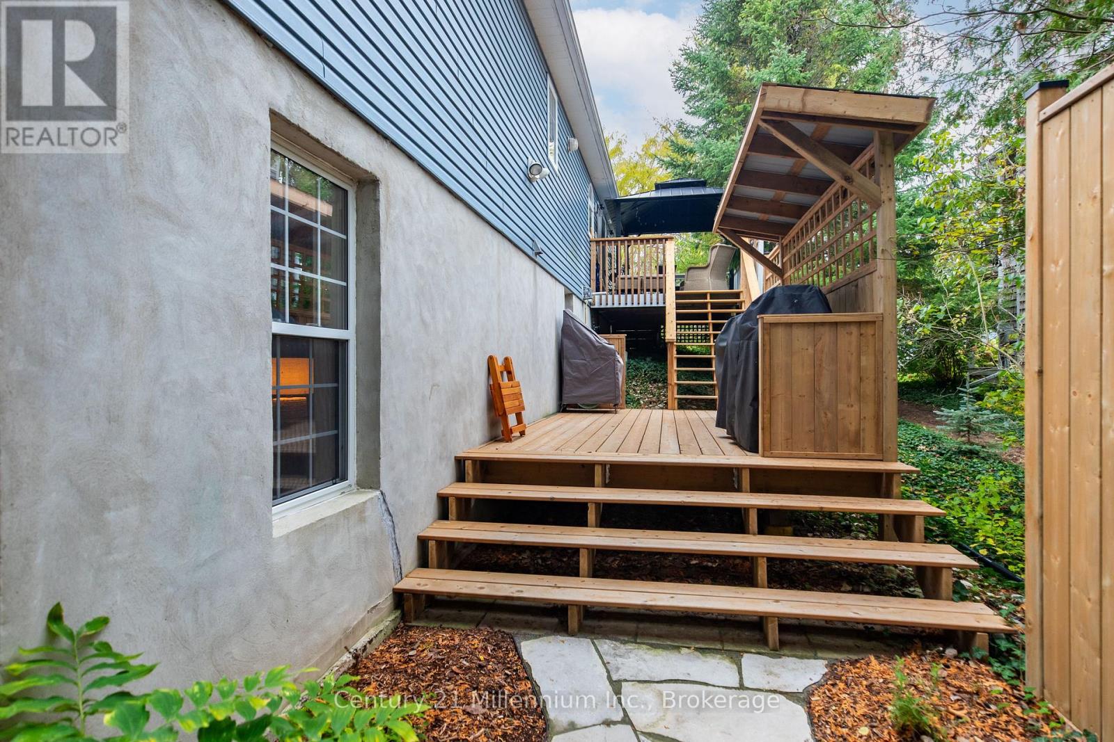 244 Summerhill Road, Saugeen Shores, Ontario  N0H 2L0 - Photo 19 - X12566428