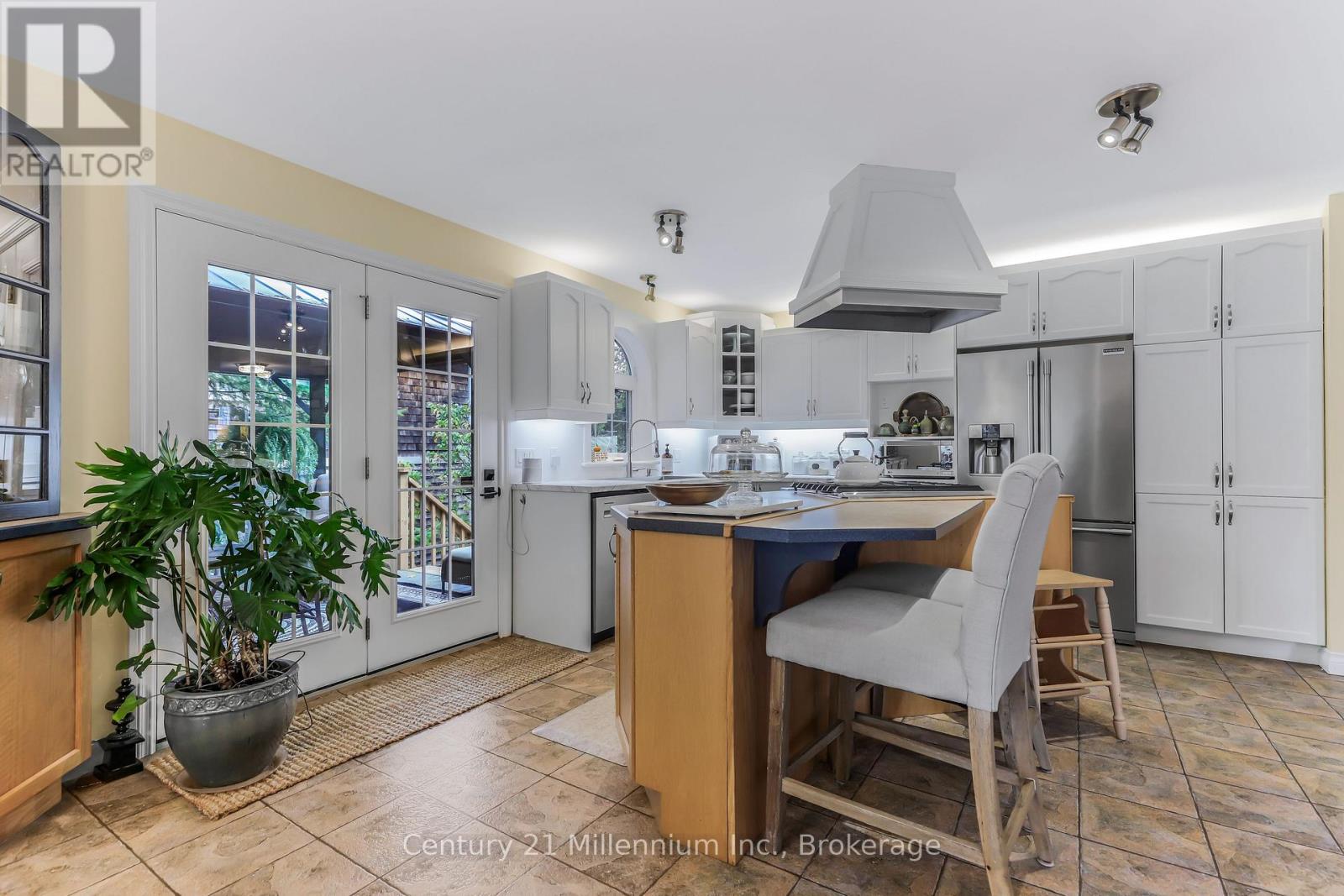 244 Summerhill Road, Saugeen Shores, Ontario  N0H 2L0 - Photo 33 - X12566428