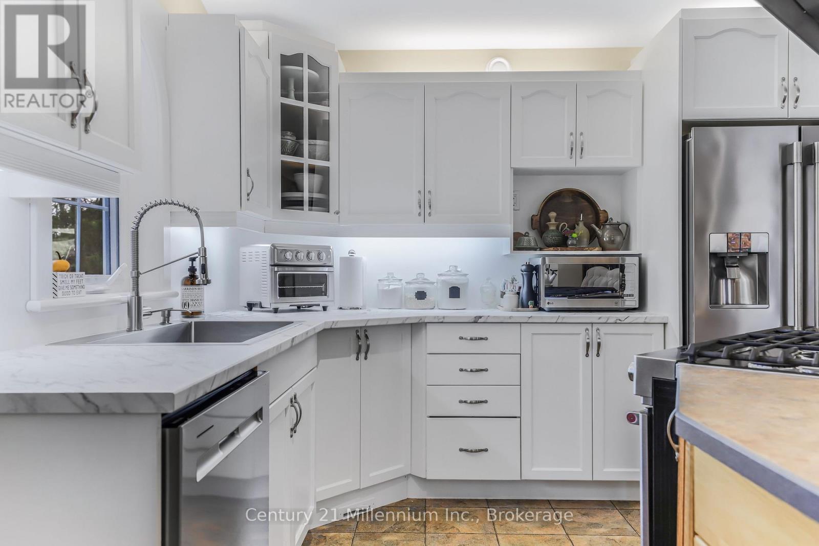 244 Summerhill Road, Saugeen Shores, Ontario  N0H 2L0 - Photo 34 - X12566428