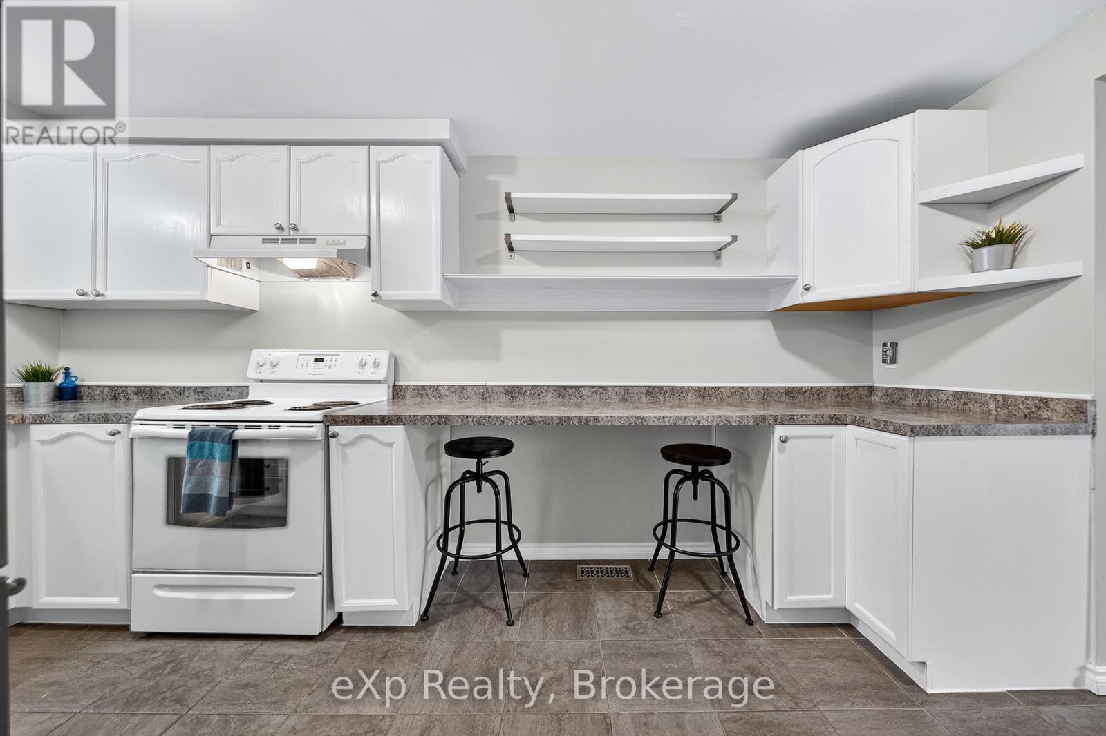 75 - 129 Victoria Road N, Guelph, Ontario N1E 6V4 - Photo 10 - X12566456