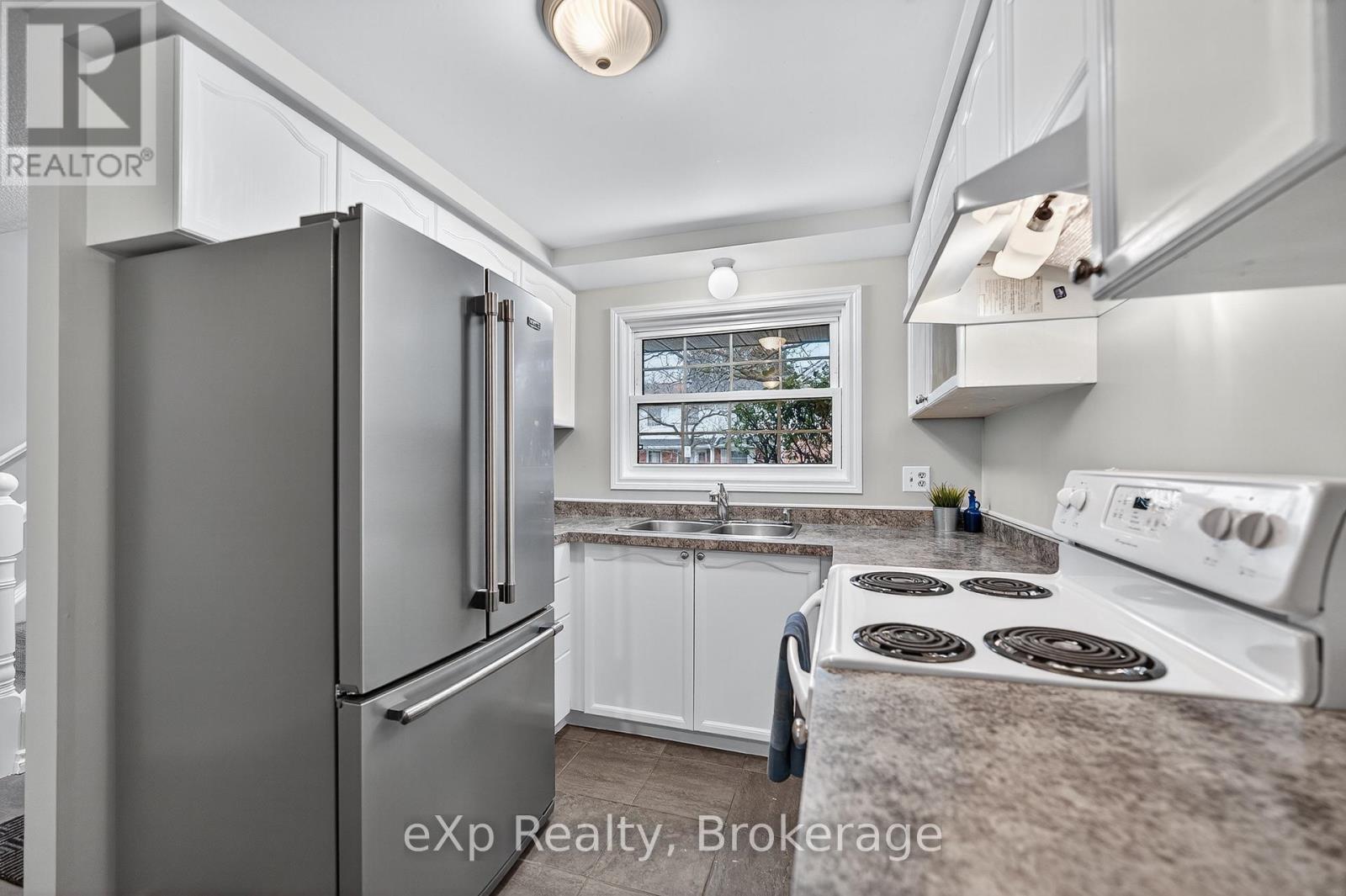 75 - 129 Victoria Road N, Guelph, Ontario N1E 6V4 - Photo 13 - X12566456