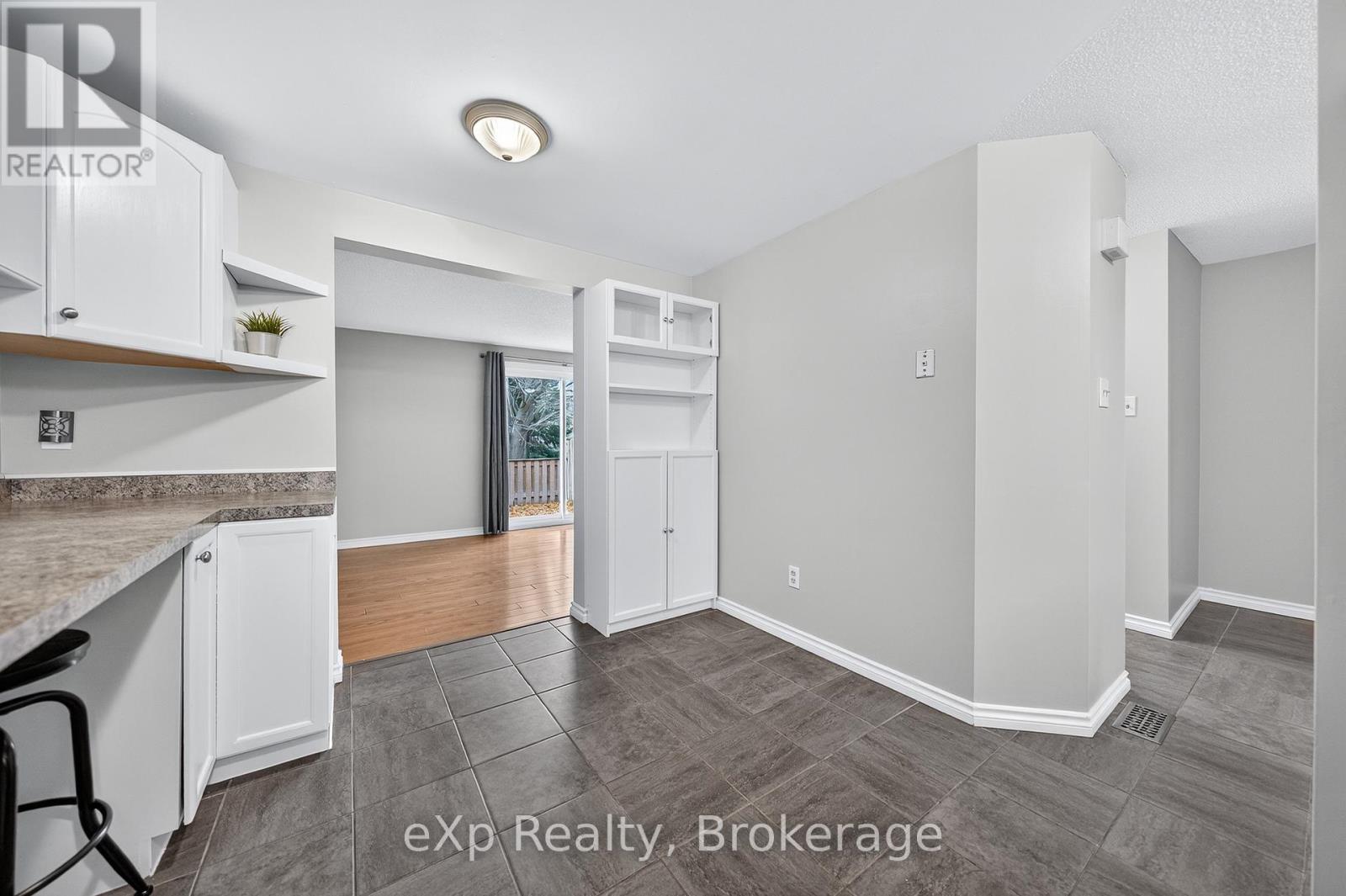 75 - 129 Victoria Road N, Guelph, Ontario N1E 6V4 - Photo 16 - X12566456