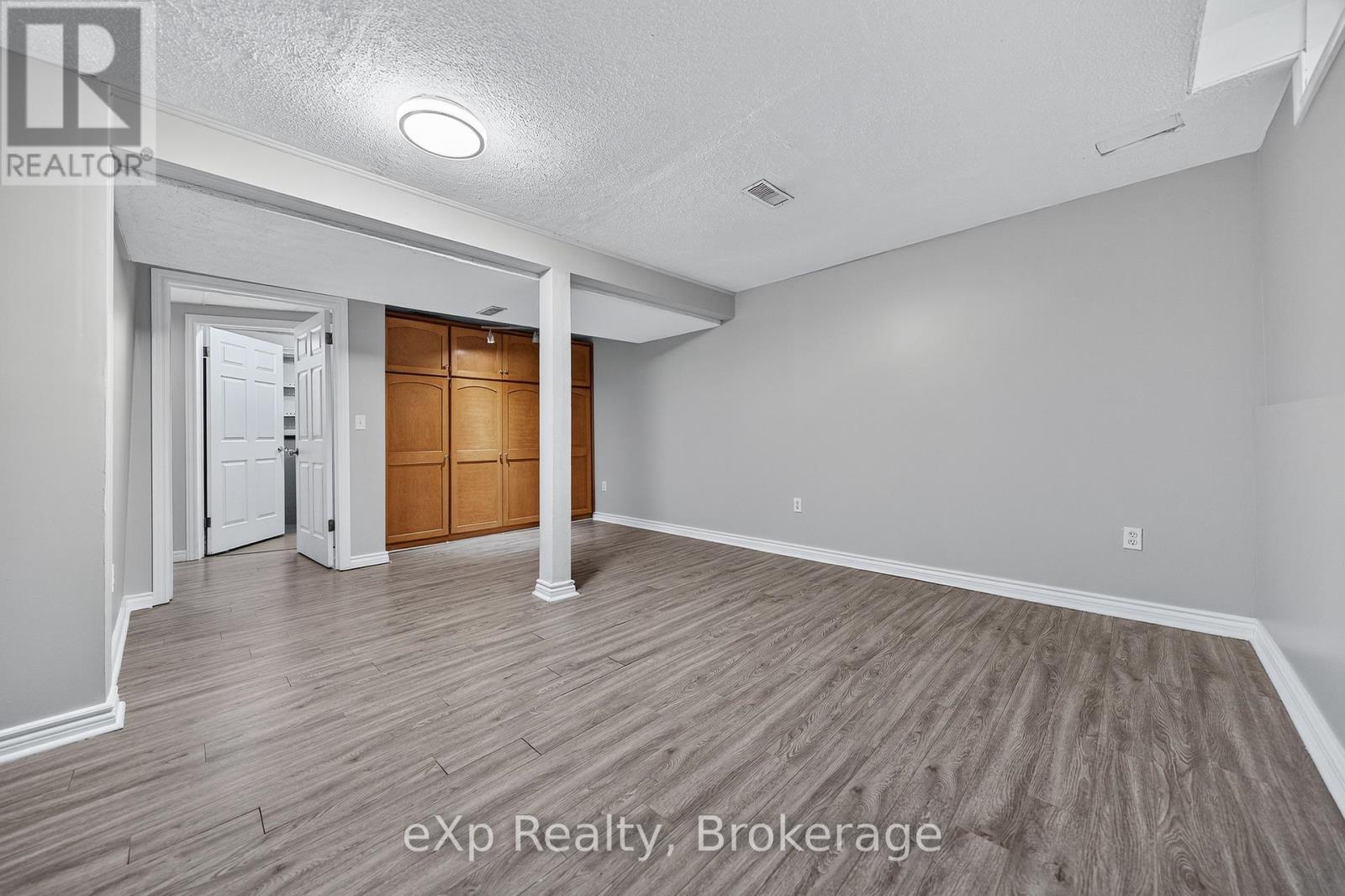 75 - 129 Victoria Road N, Guelph, Ontario N1E 6V4 - Photo 41 - X12566456