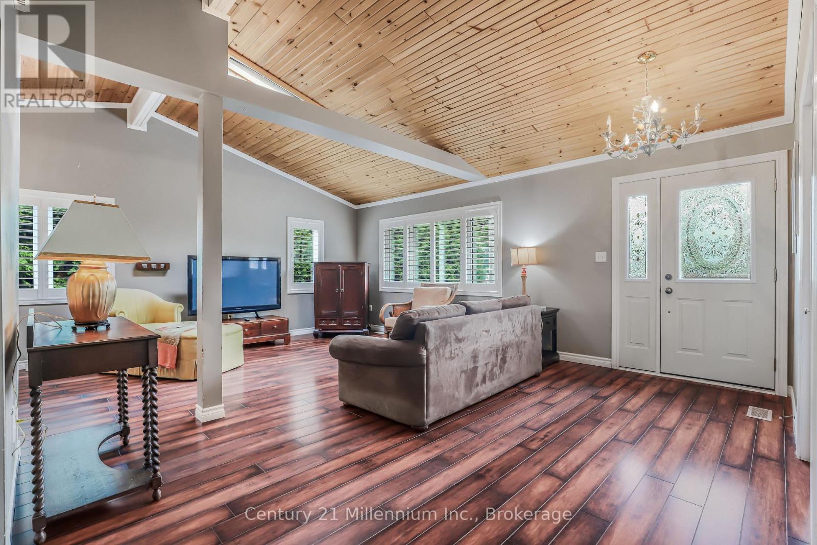 359 High Street, Saugeen Shores, Ontario  N0H 2L0 - Photo 4 - X12566464