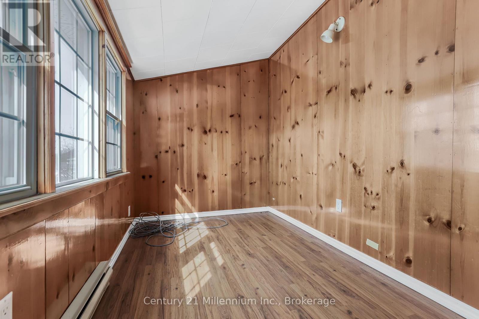 228 Palmerston Street, Saugeen Shores, Ontario N0H 2L0 - Photo 10 - X12566472