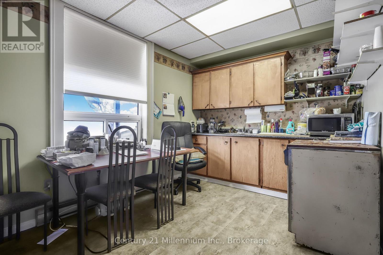 228 Palmerston Street, Saugeen Shores, Ontario N0H 2L0 - Photo 16 - X12566472