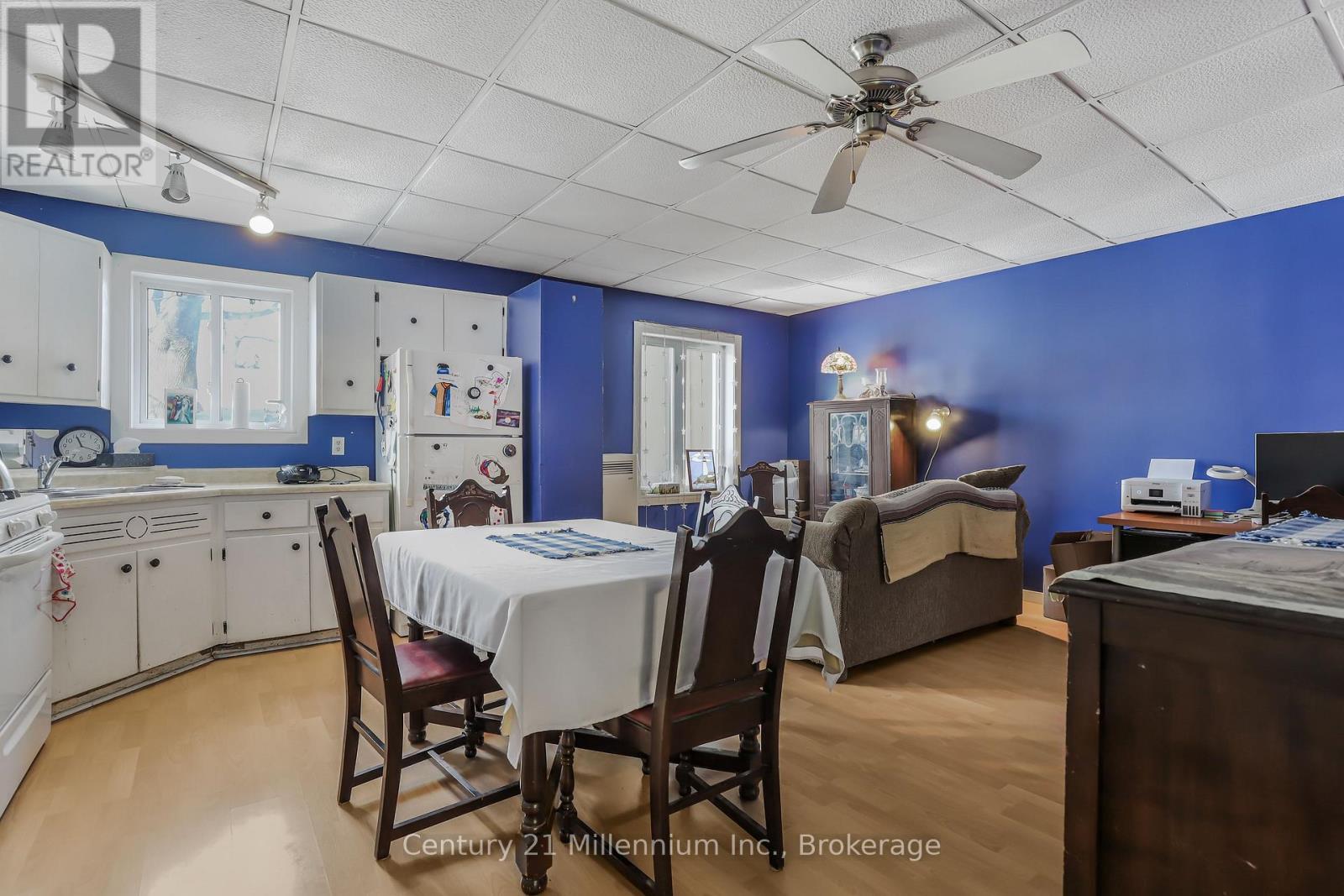 228 Palmerston Street, Saugeen Shores, Ontario N0H 2L0 - Photo 21 - X12566472