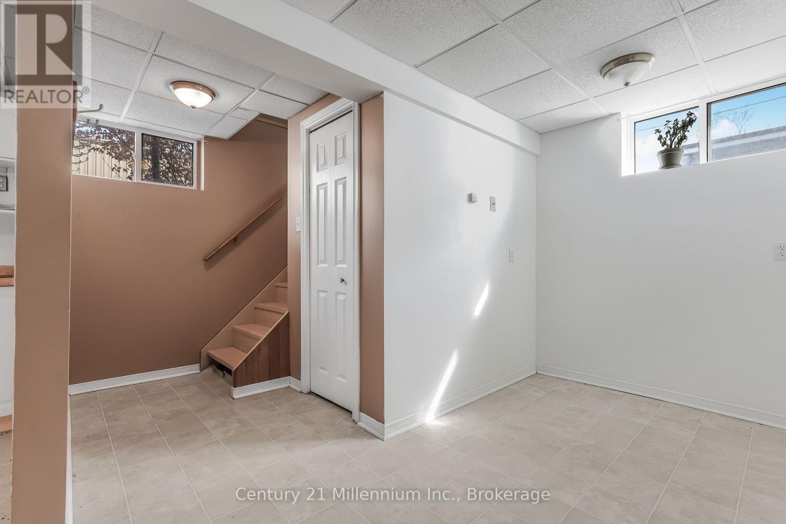 228 Palmerston Street, Saugeen Shores, Ontario N0H 2L0 - Photo 43 - X12566472