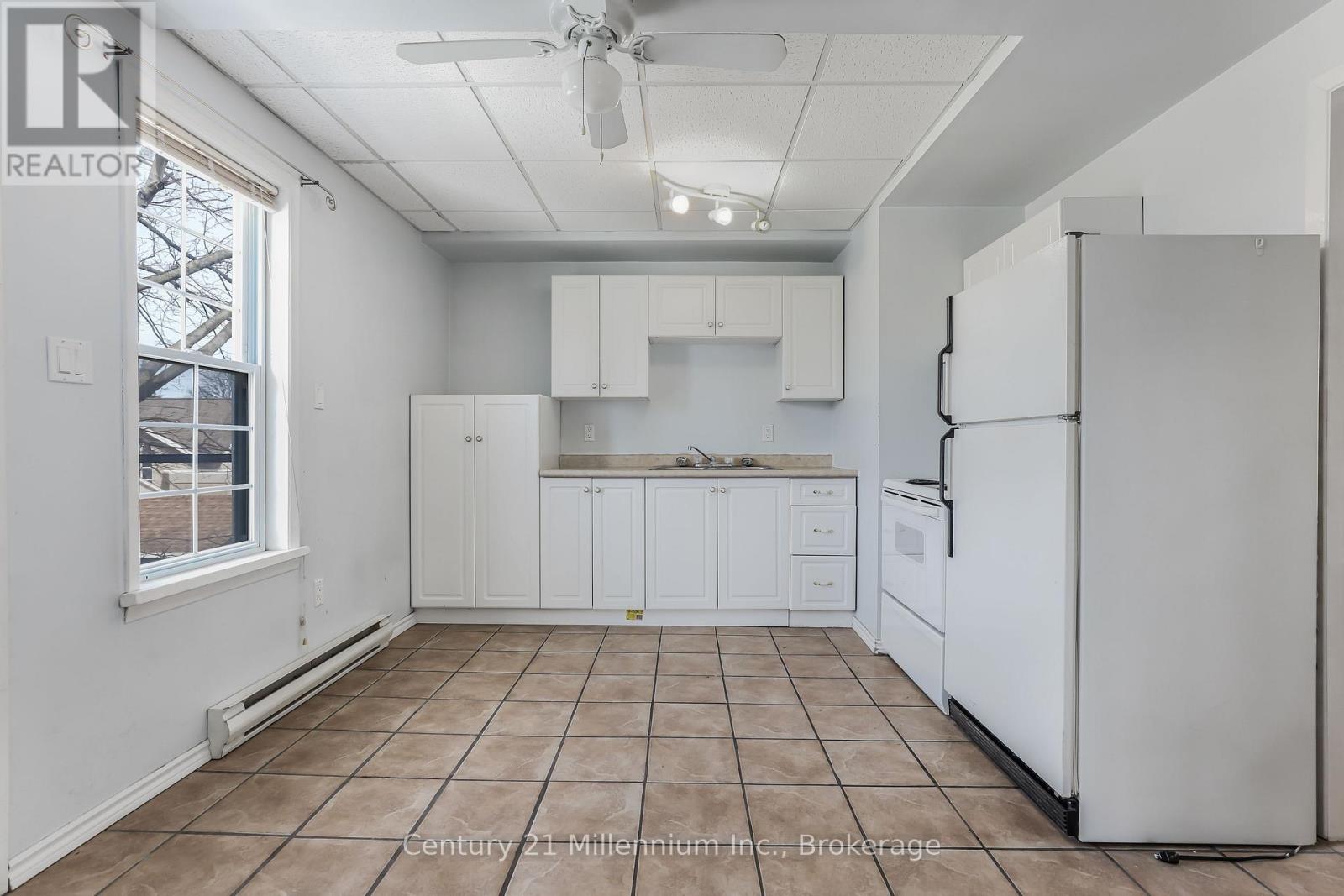 228 Palmerston Street, Saugeen Shores, Ontario N0H 2L0 - Photo 6 - X12566472