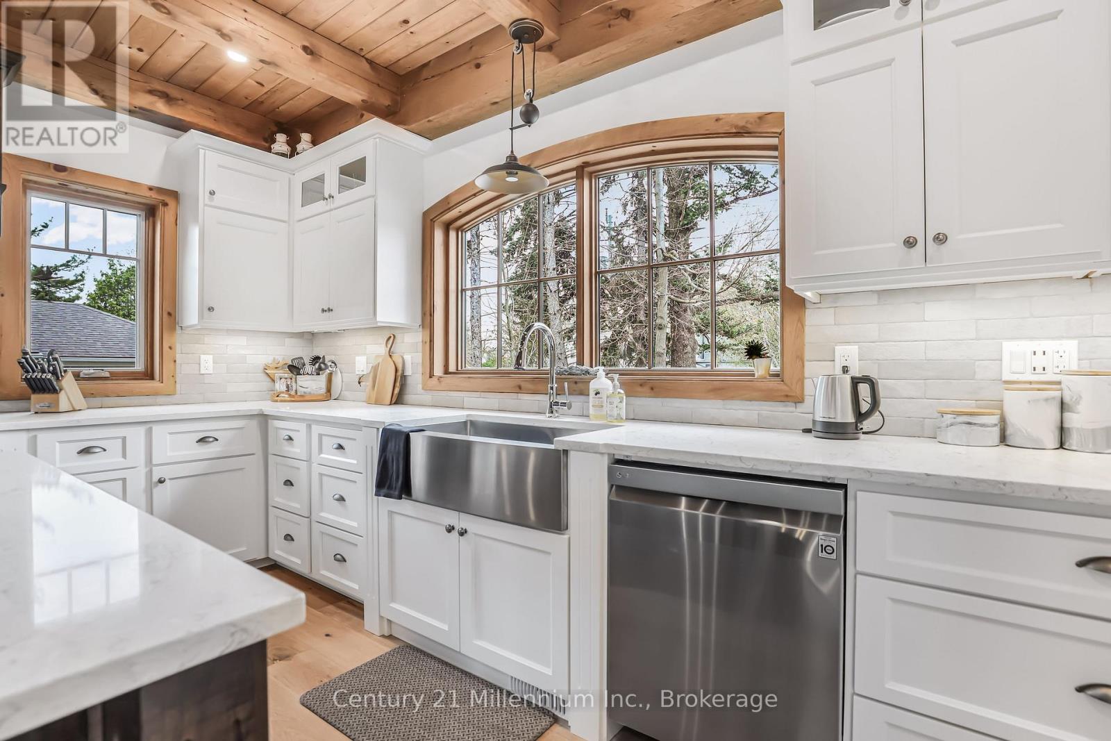 166 Clarendon Street, Saugeen Shores, Ontario N0H 2L0 - Photo 18 - X12566478