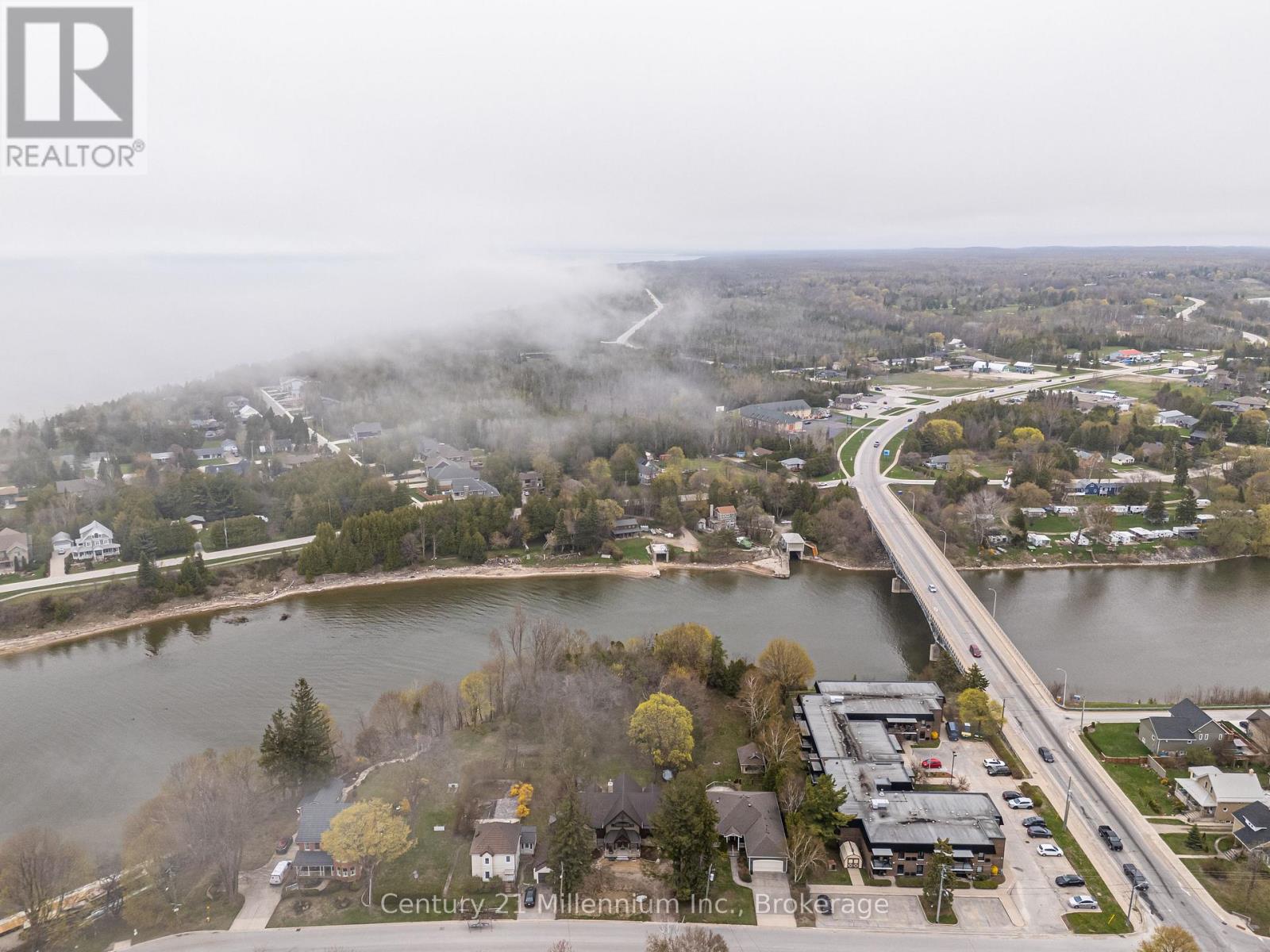 166 Clarendon Street, Saugeen Shores, Ontario N0H 2L0 - Photo 5 - X12566478