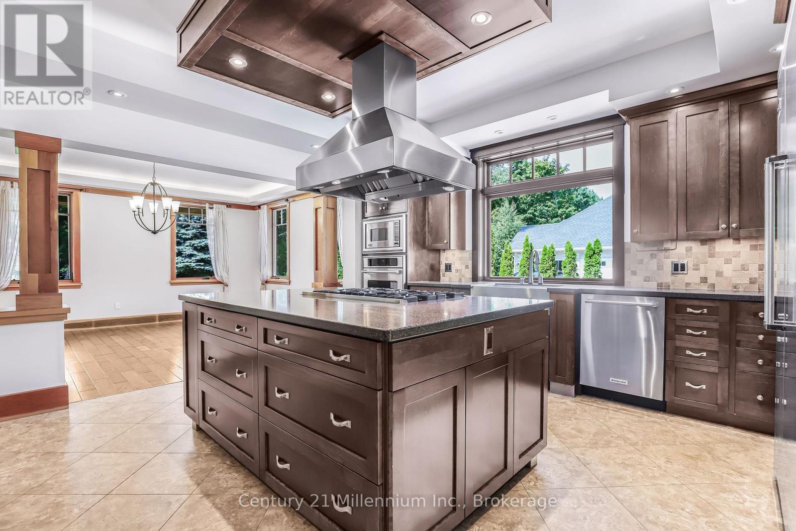 27 Carter Drive, Saugeen Shores, Ontario N0H 2C6 - Photo 8 - X12566598