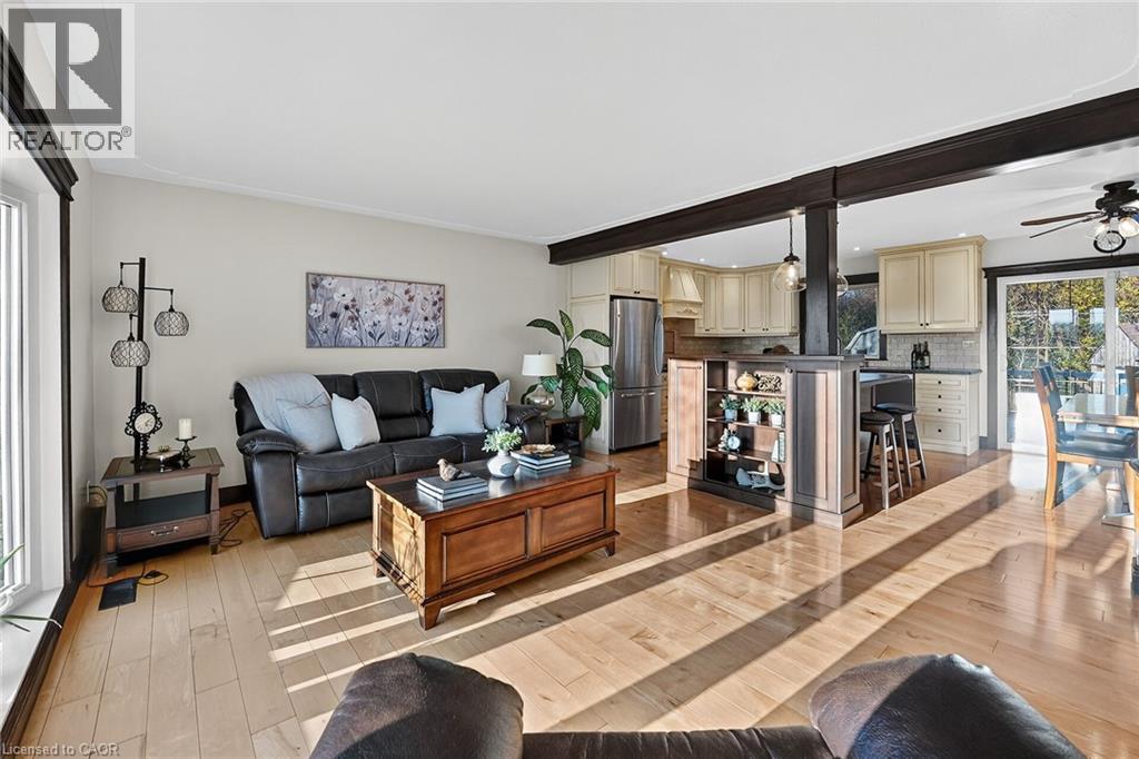 152 Ridge Road W, Grimsby, Ontario  L3M 4E7 - Photo 13 - 40789767