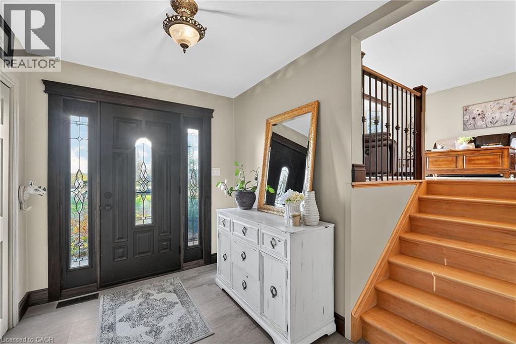 152 Ridge Road W, Grimsby, Ontario  L3M 4E7 - Photo 6 - 40789767