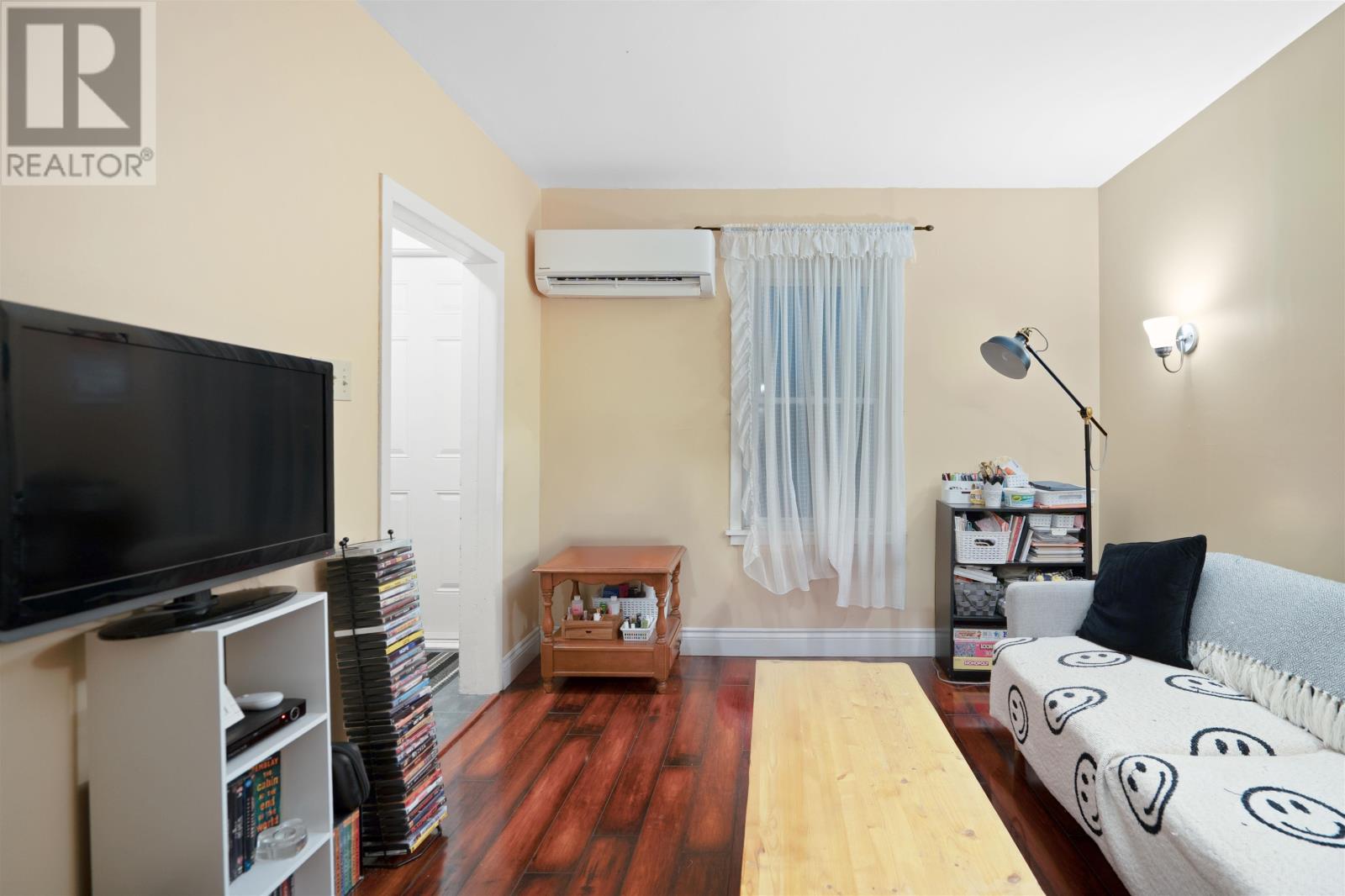 51 Reserve Street, Charlottetown, Prince Edward Island  C1A 2K9 - Photo 4 - 202528384