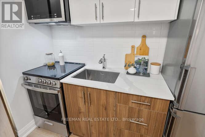 3 - 134 Carlton Street, Toronto, Ontario  M5A 2K1 - Photo 17 - C12566400