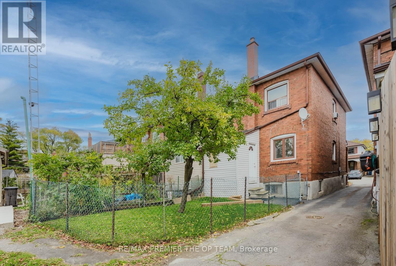 18 Greyton Crescent, Toronto, Ontario  M6E 2G2 - Photo 29 - C12566488