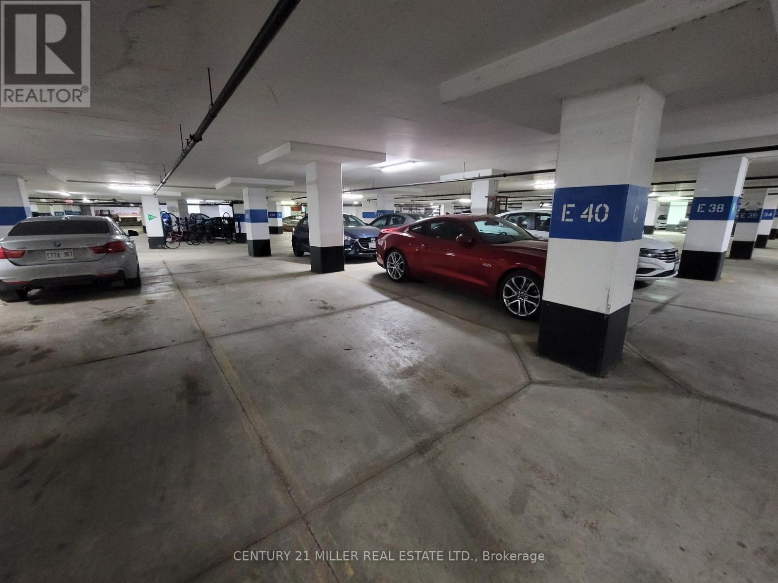 8 York Street, Toronto, Ontario  M5J 2Y2 - Photo 2 - C12566544