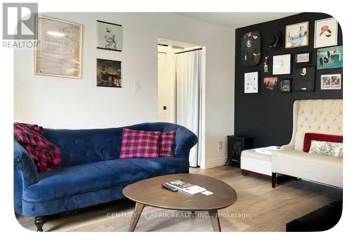 511 - 88 Charles Street E, Toronto, Ontario  M4Y 2W7 - Photo 3 - C12566562