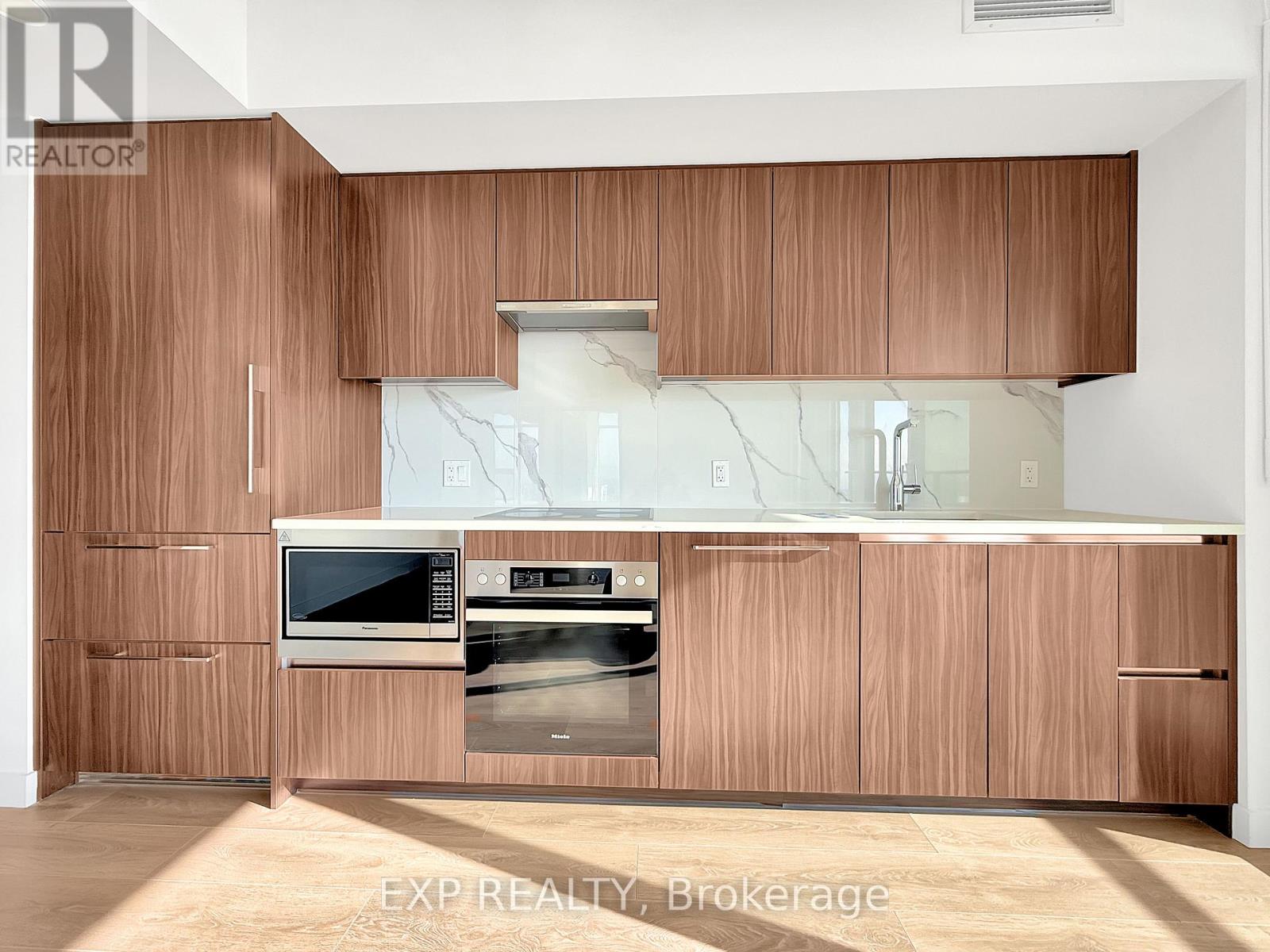 5211 - 3 Concord Cityplace Way, Toronto, Ontario  M5V 0X4 - Photo 12 - C12566634